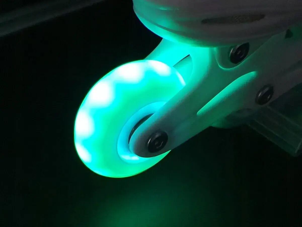 Patine/Role reglabile RAVEN Lia (LED), Turcoaz/Roz 6/6