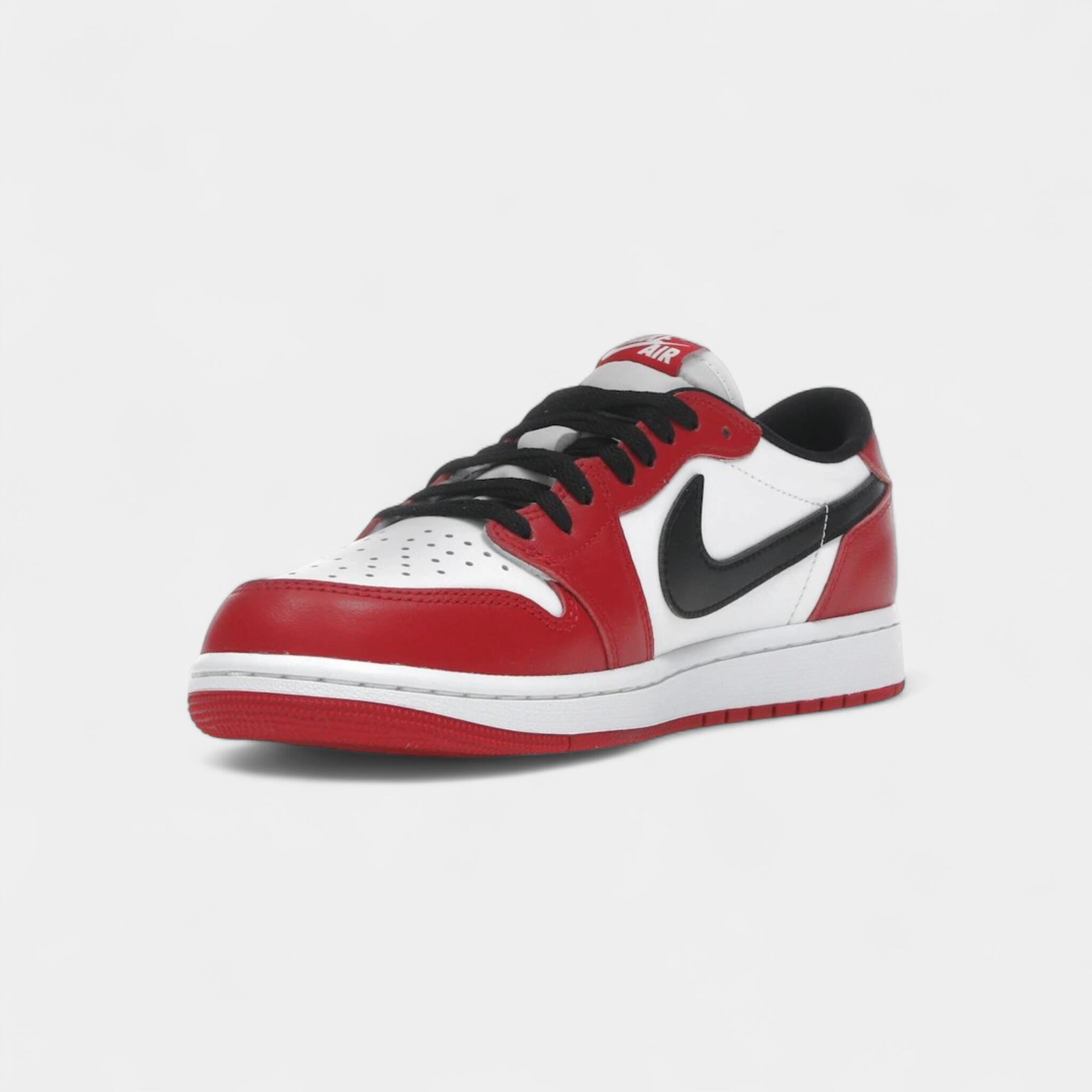 Jordan 1 Retro Low OG Chicago (2025) 3/4
