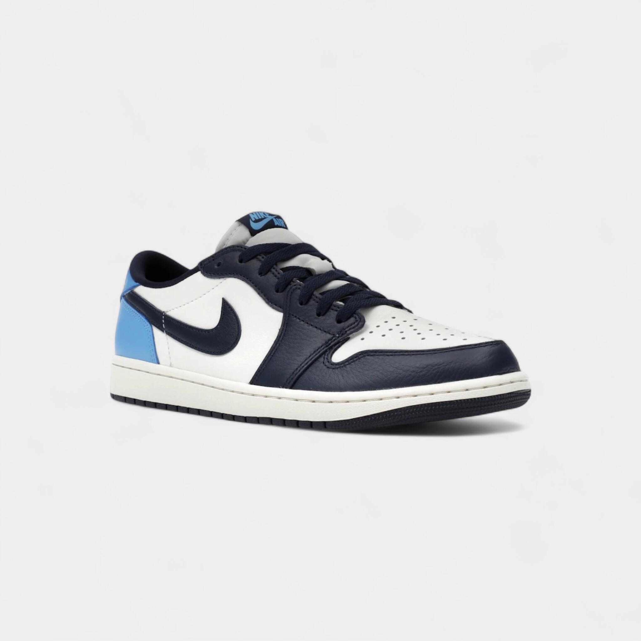 Jordan 1 Low OG Obsidian UNC 2/4