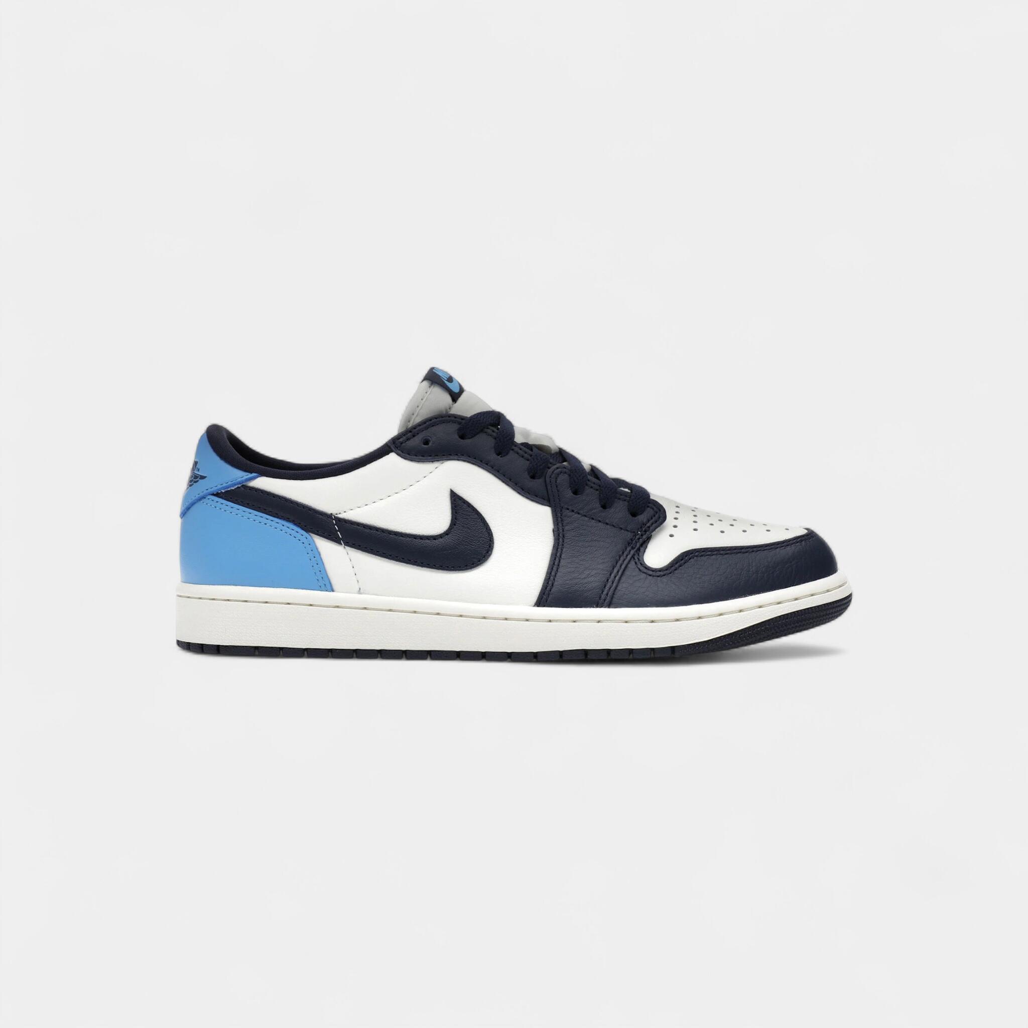 Jordan 1 Low OG Obsidian UNC 1/4