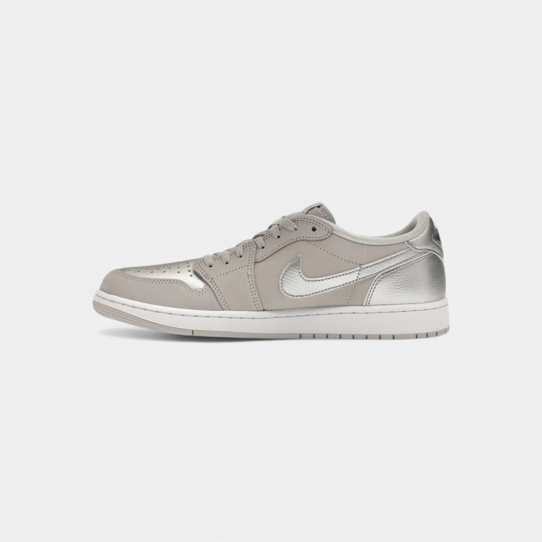 Jordan 1 Low OG Metallic Silver 4/4