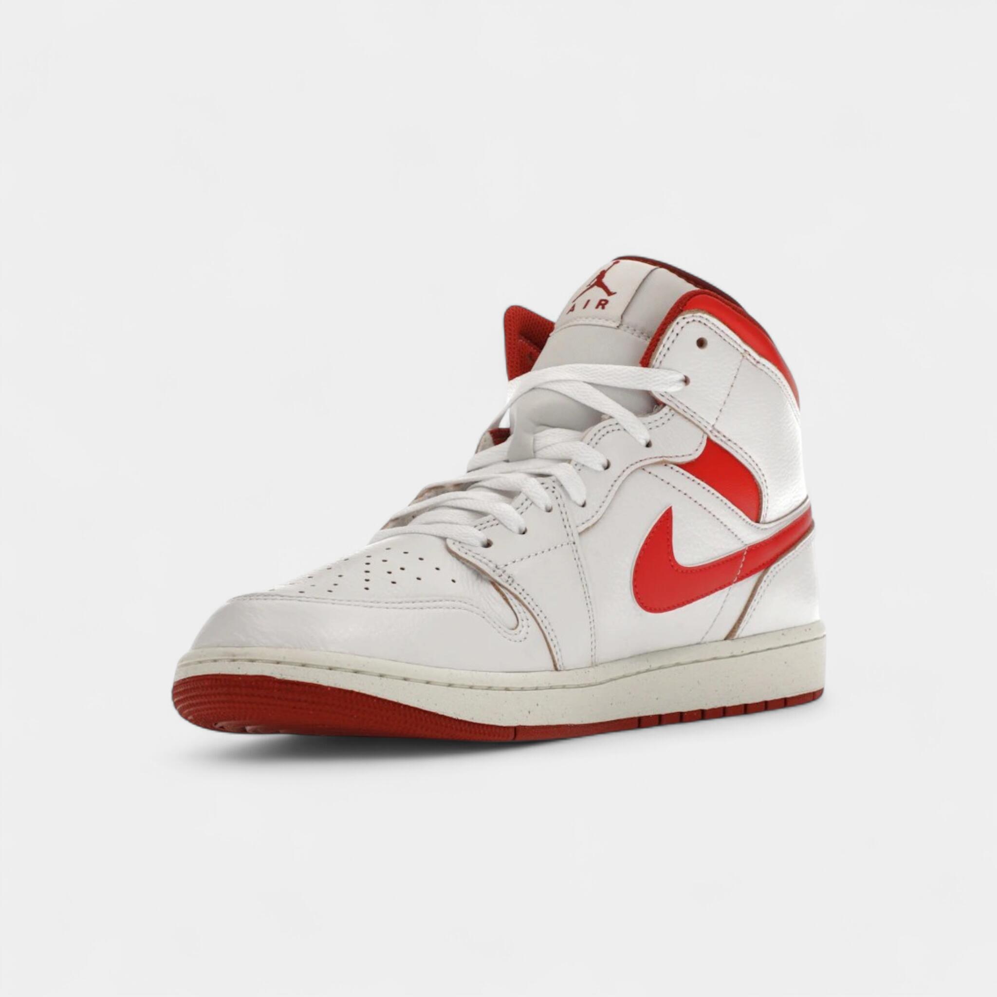 Jordan 1 Mid SE Dune Red 3/4