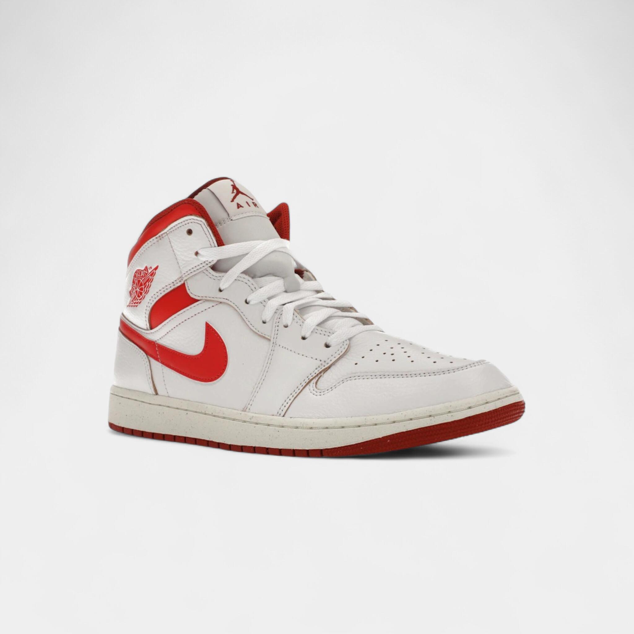 Jordan 1 Mid SE Dune Red 2/4