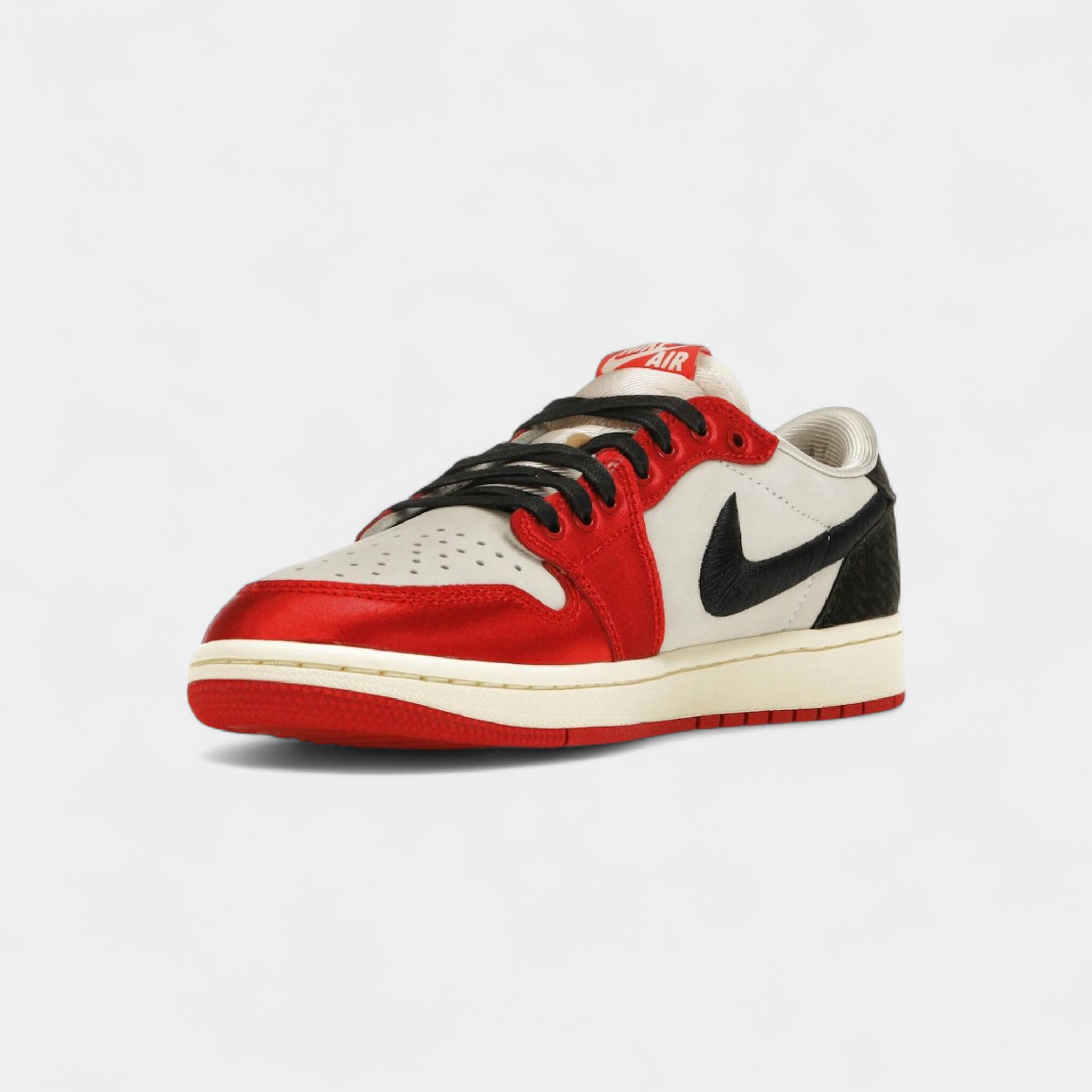 Jordan 1 Retro Low OG Trophy Room Rookie Card Away 3/4