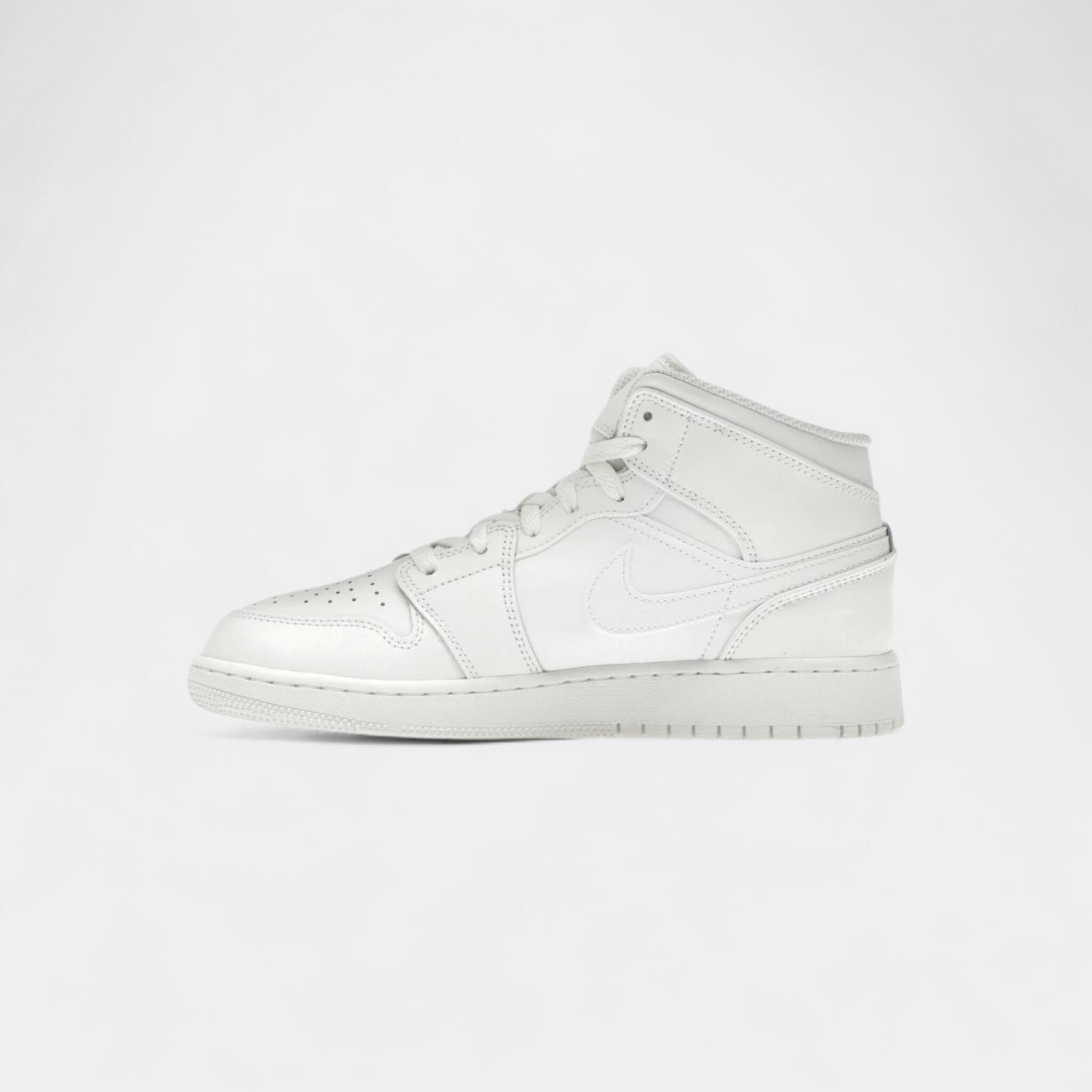 Jordan 1 Mid Triple White (2023) (GS) 4/4
