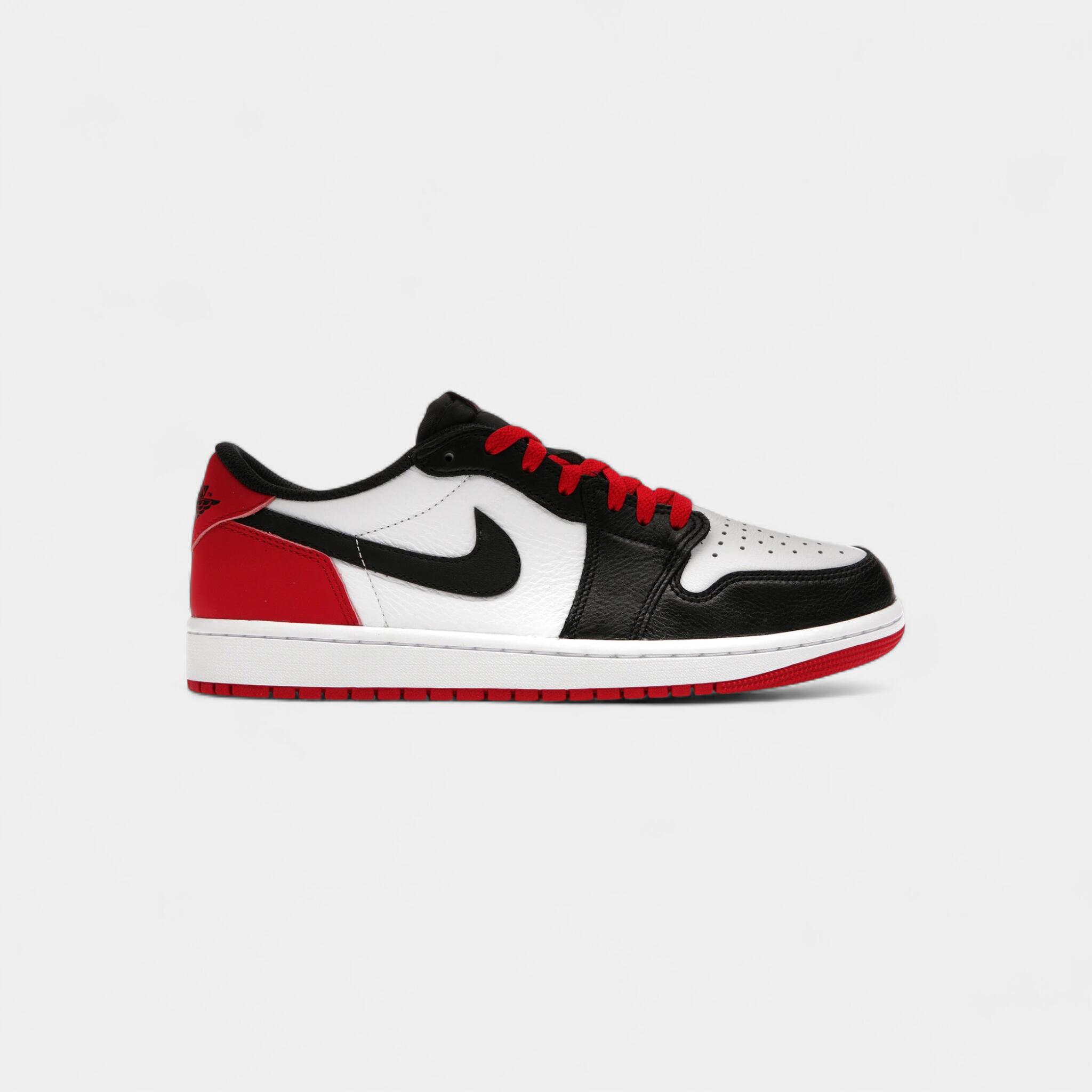 Jordan 1 Retro Low OG Black Toe (2023) 1/4