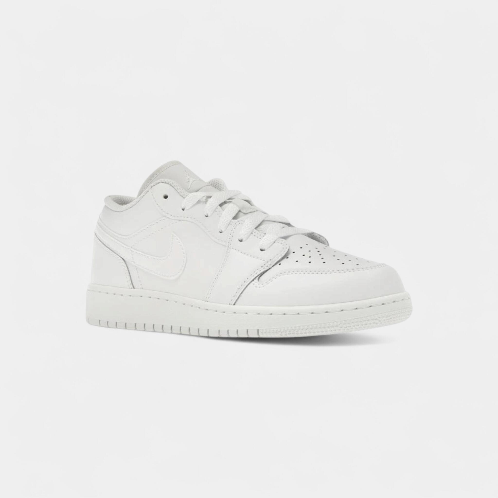 Jordan 1 Low Triple White (2023) (GS) 2/5