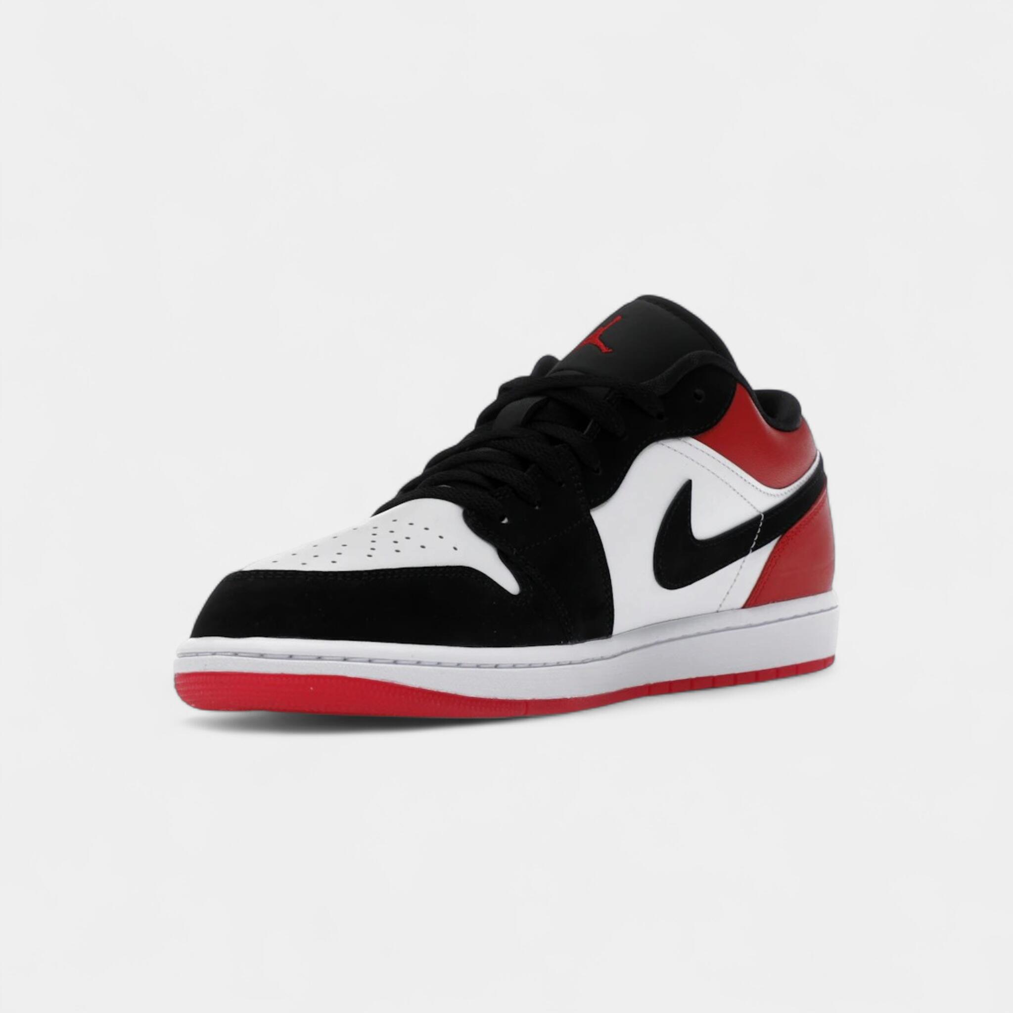 Jordan 1 Low SE Black Toe (2025) 3/4