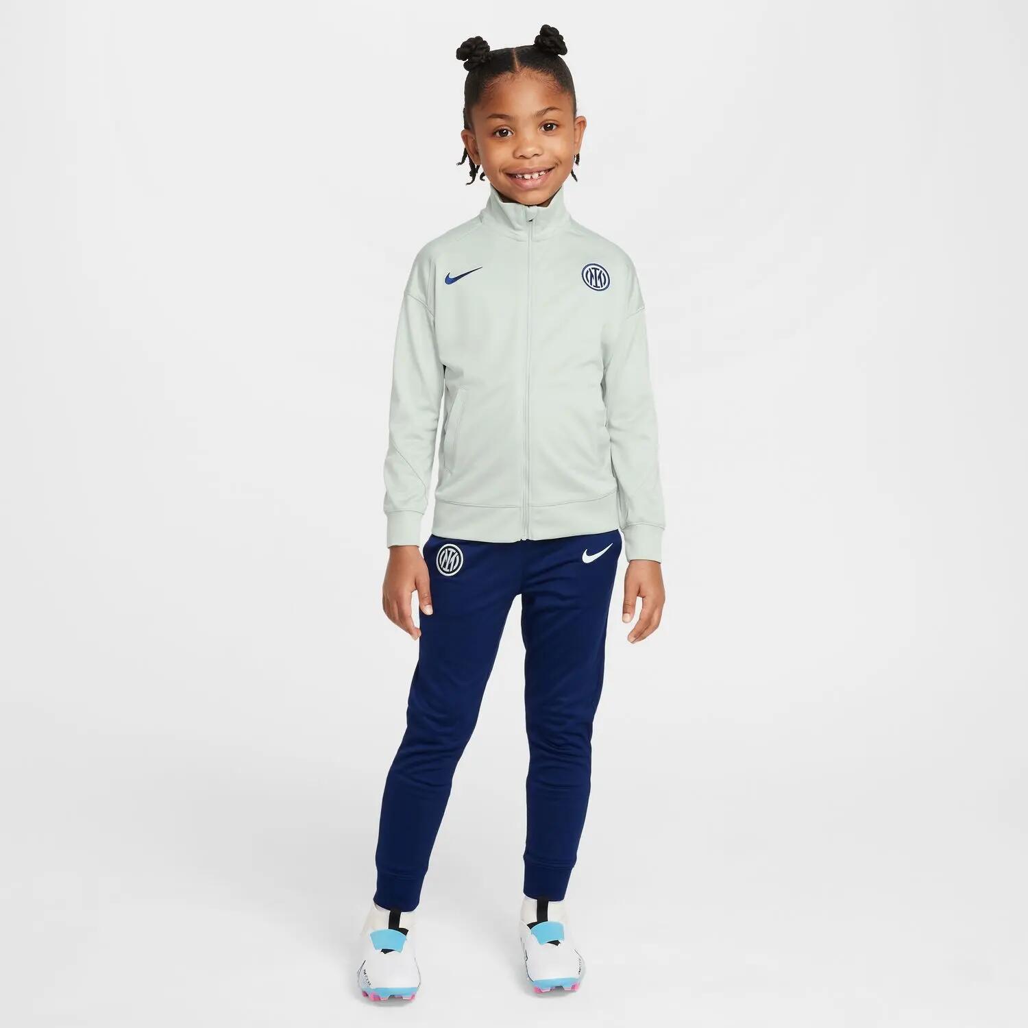 NIKE picture