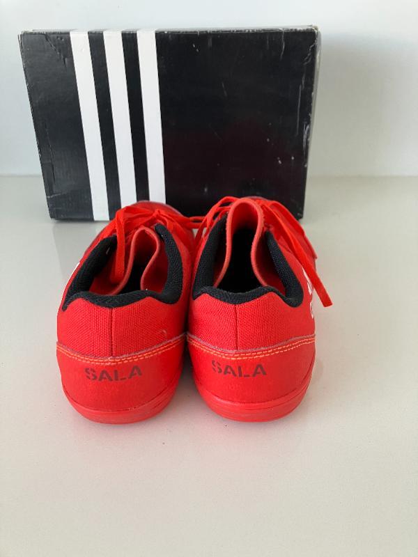 Entre Particuliers - Chaussures de football d'intérieur Adidas 3/5