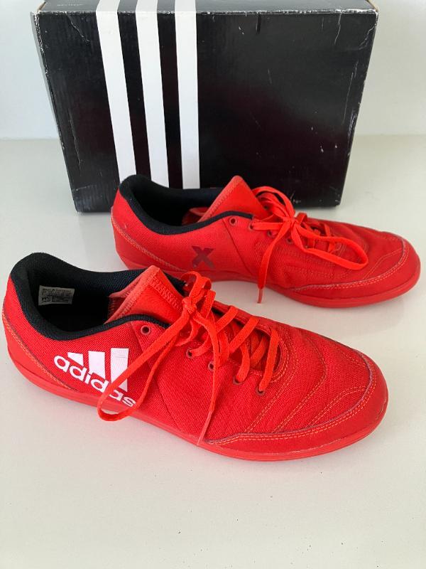 Entre Particuliers - Chaussures de football d'intérieur Adidas 2/5