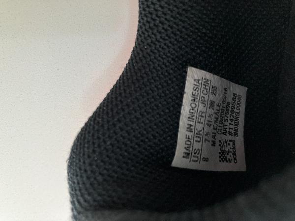 Entre Particuliers - Chaussures de football d'intérieur Adidas 5/5