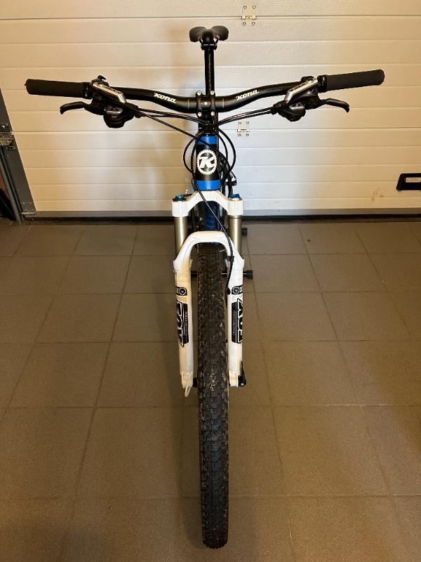 Tussen Particulieren - Geveerde carbon mountainbike Kona Hei Hei Uitsteke 4/6