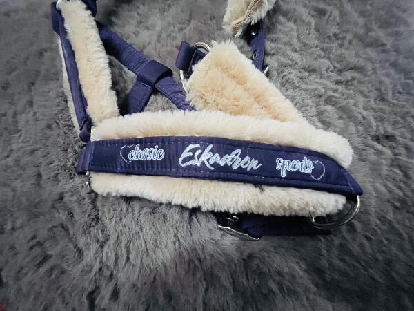 Tussen Particulieren - Eskadron paars pony halster 5/6