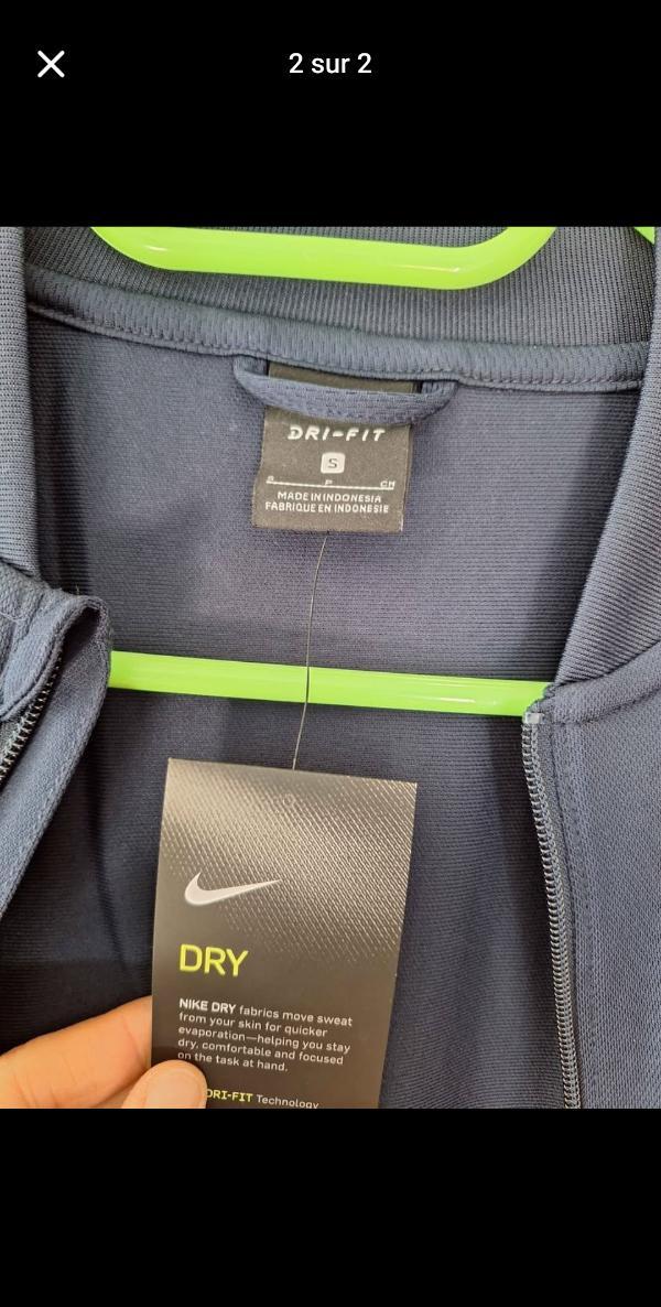 Entre Particuliers - Veste de training 2/2