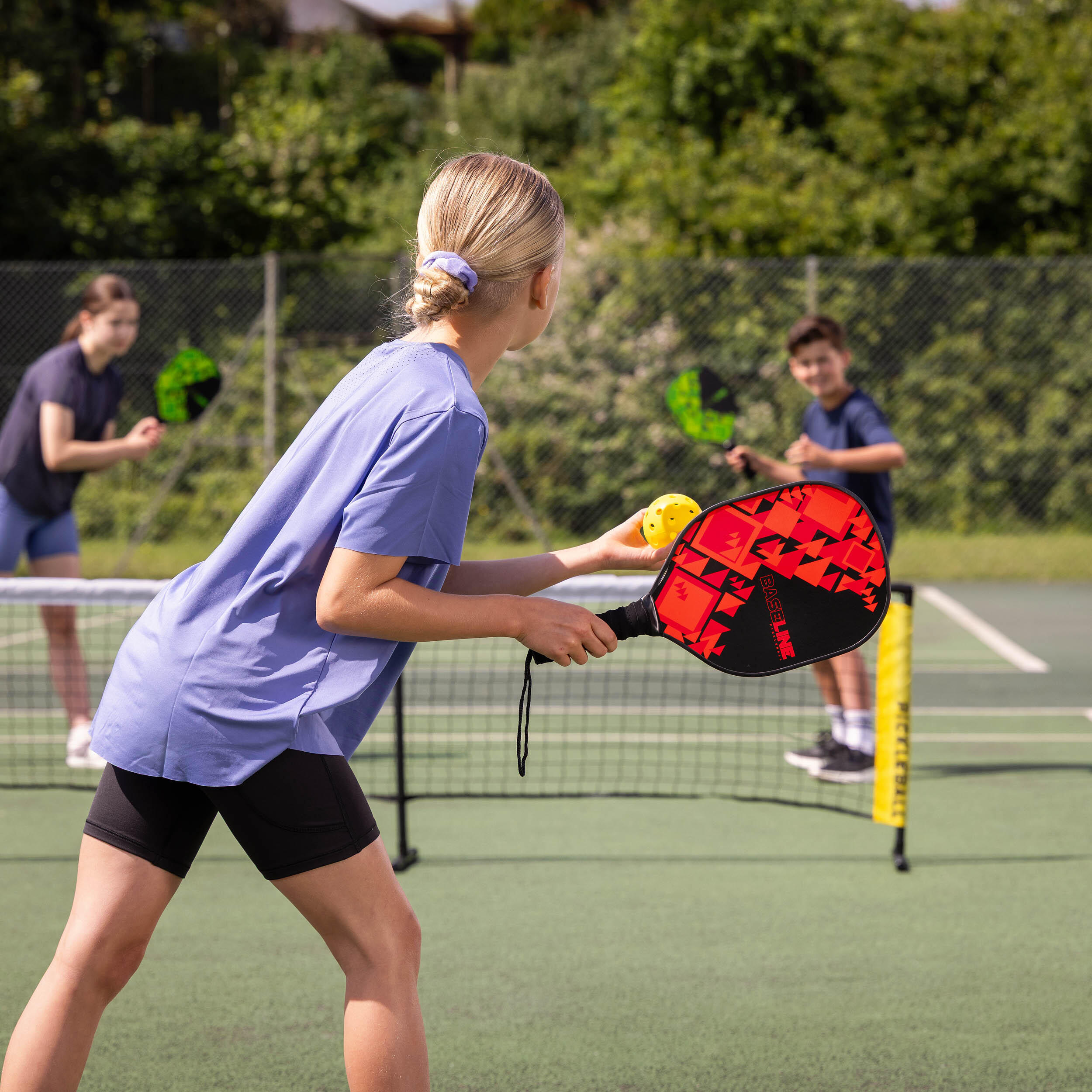 Baseline 4 Player Kids Pickleball Set with Rackets, Balls and a Net, Black 2/6