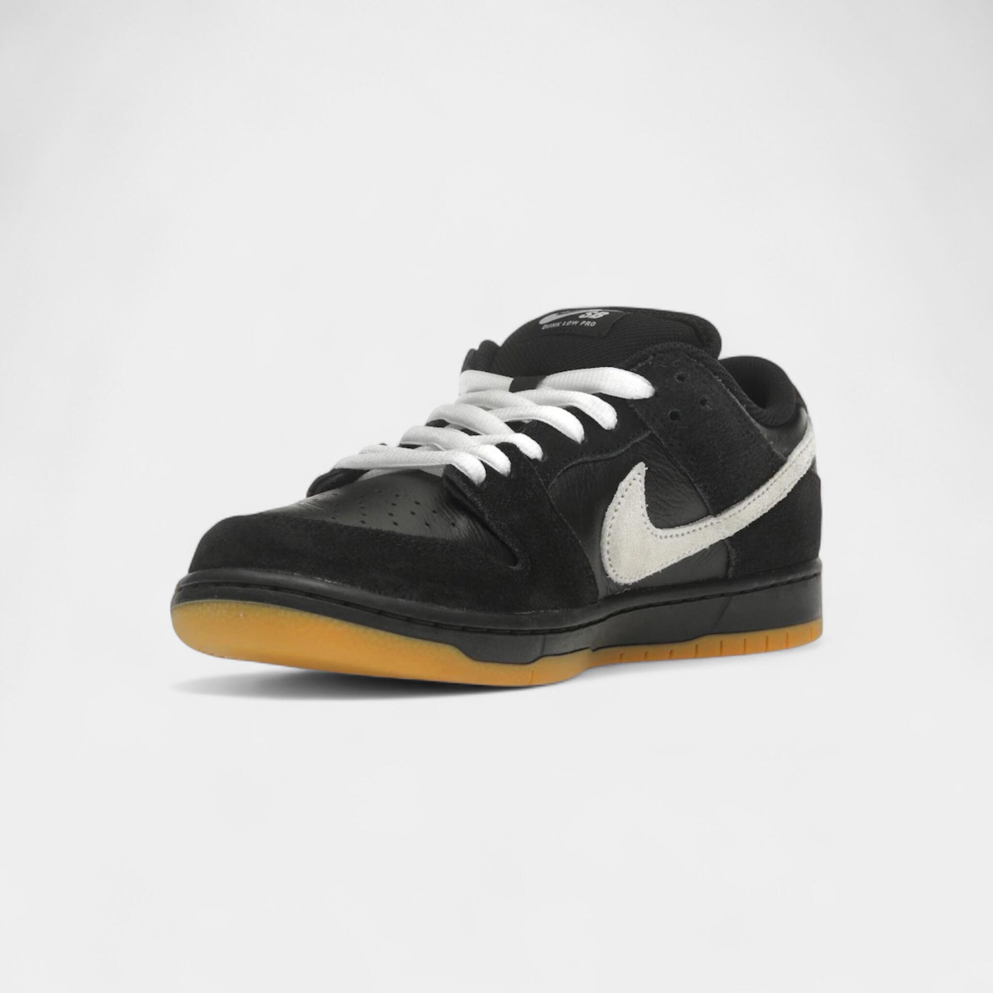 Nike Dunk Low Pro SB Black White Gum 3/5