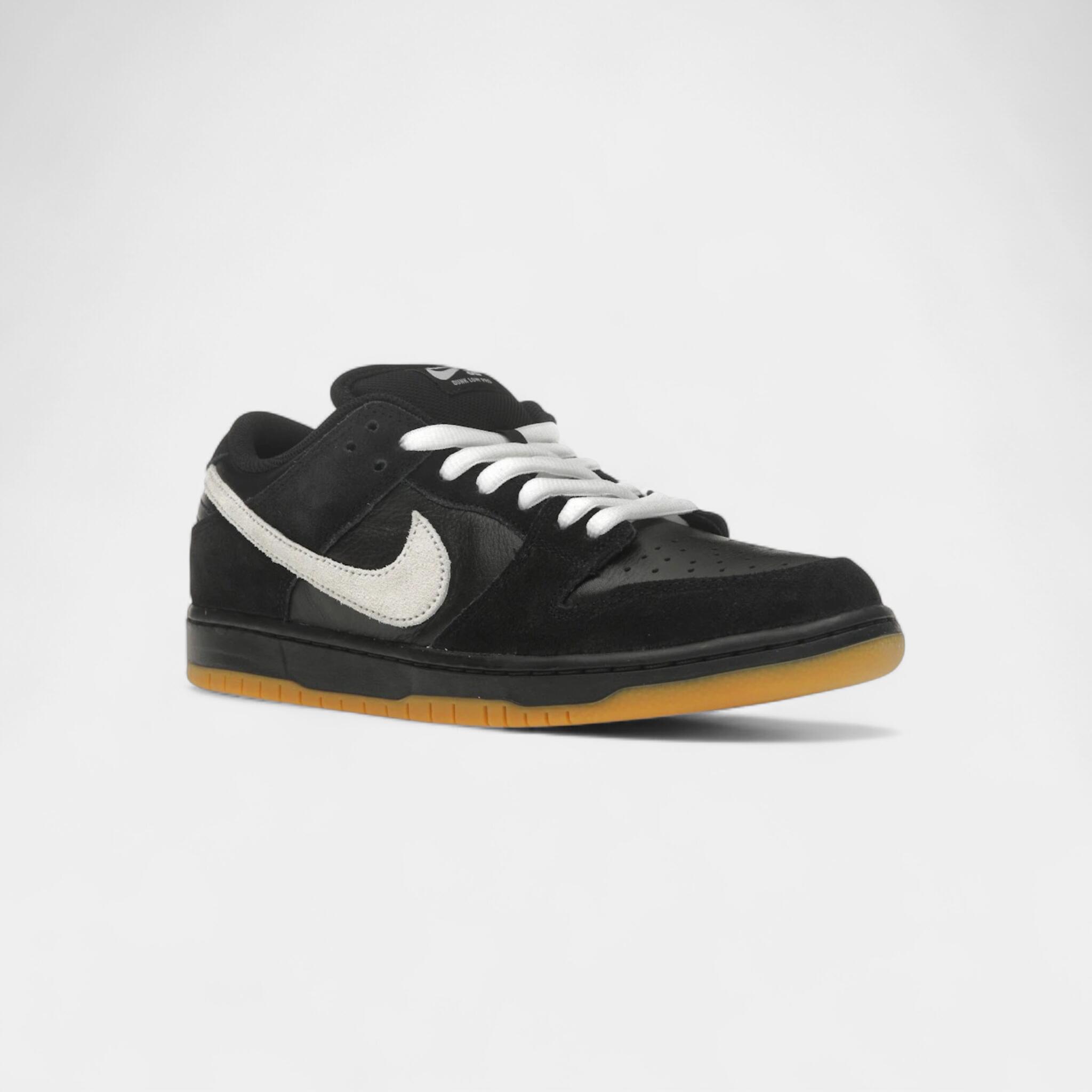 Nike Dunk Low Pro SB Black White Gum 2/5