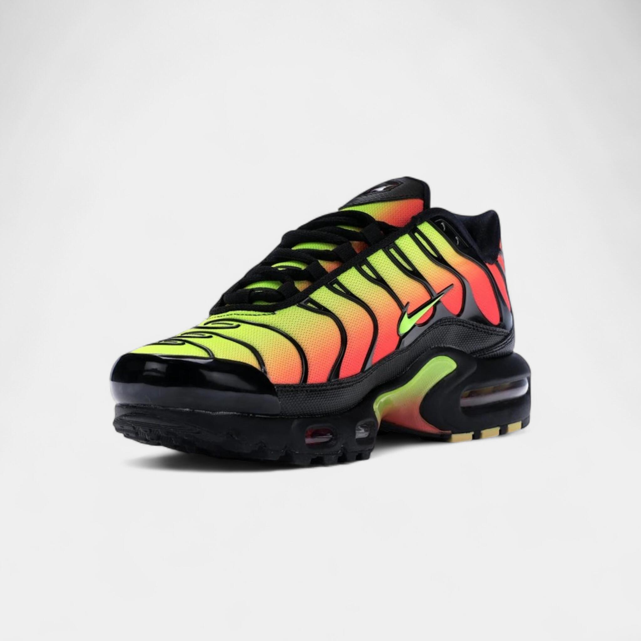 Nike Air Max Plus Black Volt Solar Red (Women's) 3/4