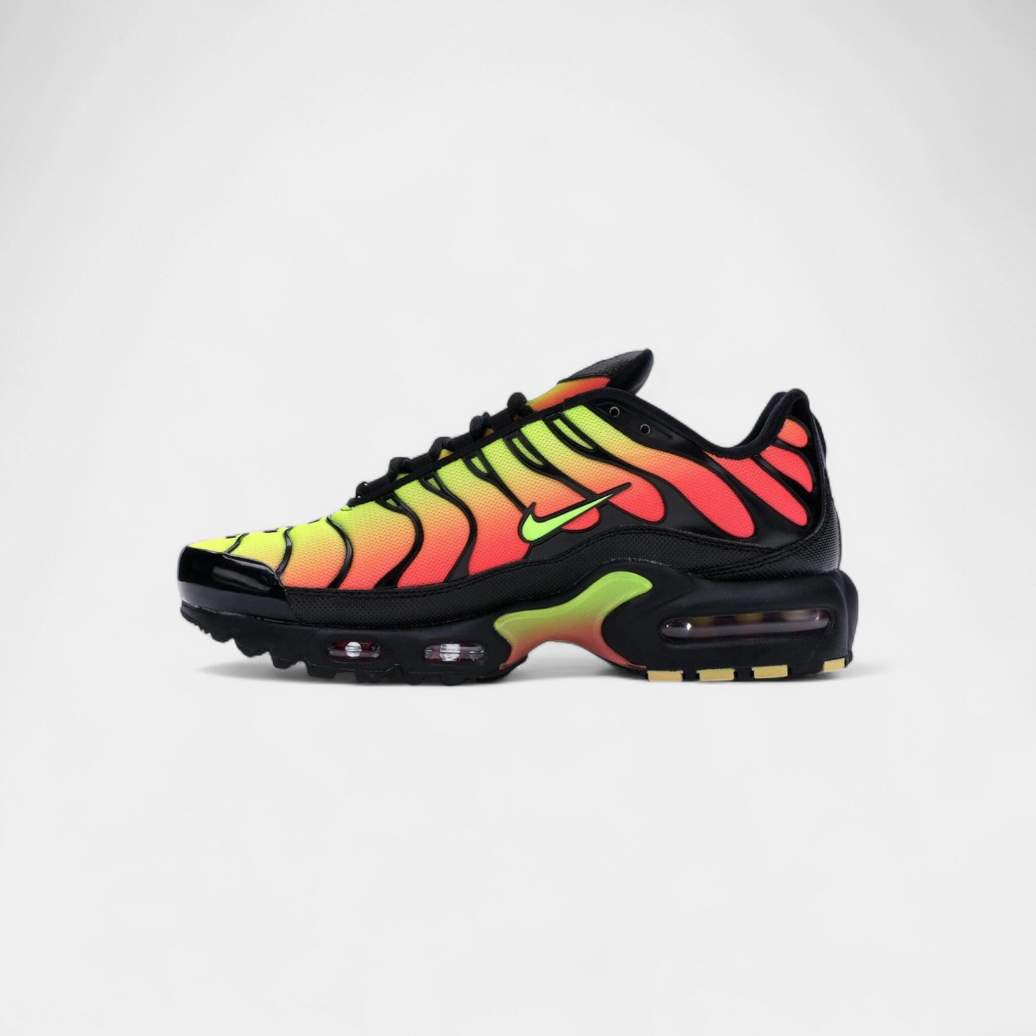 Nike Air Max Plus Black Volt Solar Red (Women's) 4/4