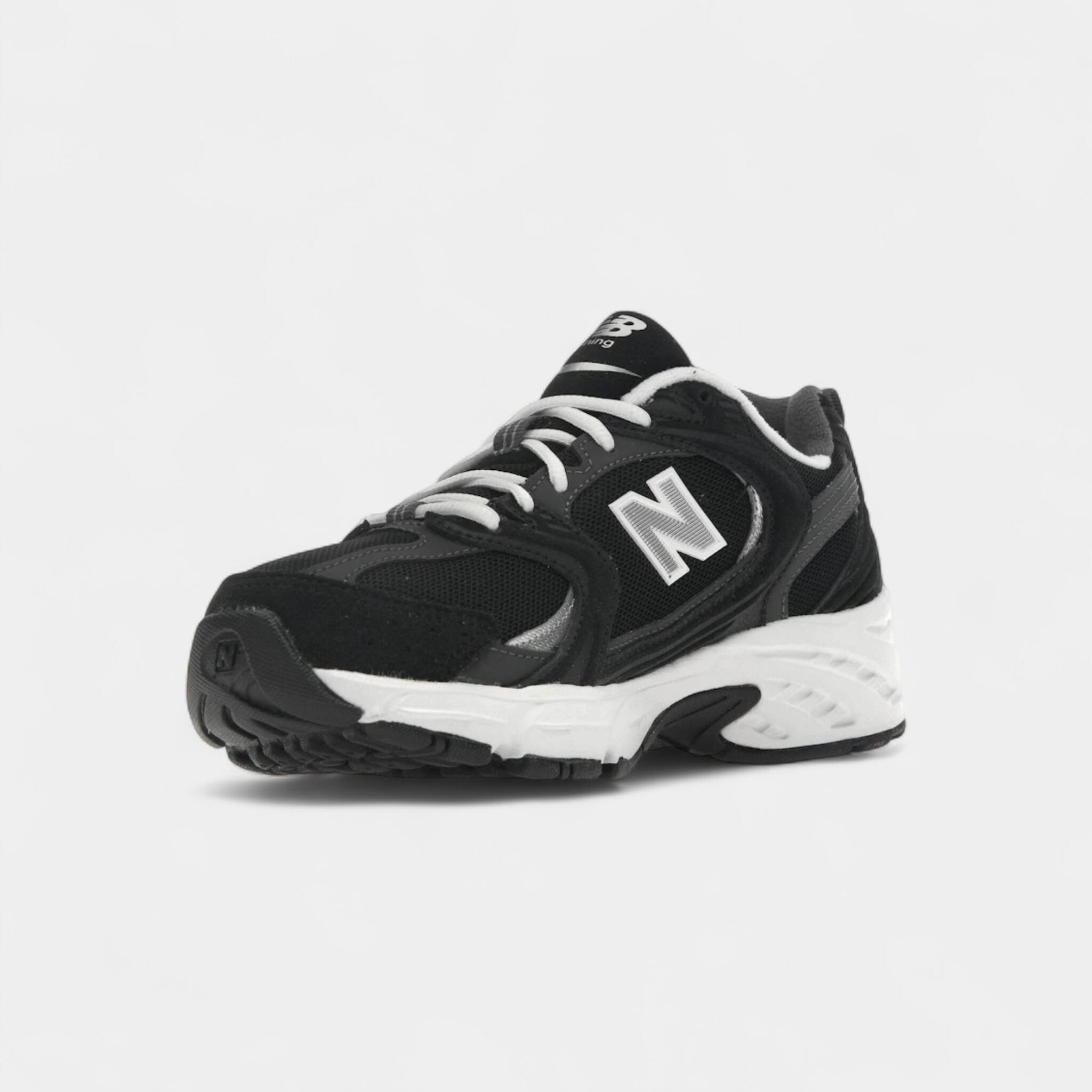 New Balance 530 Classic Black Grey 3/5