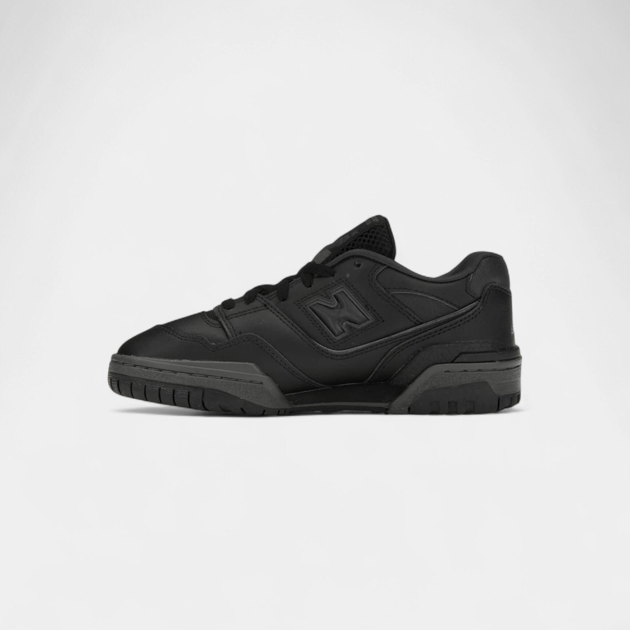 New Balance 550 Triple Black (GS) 4/5