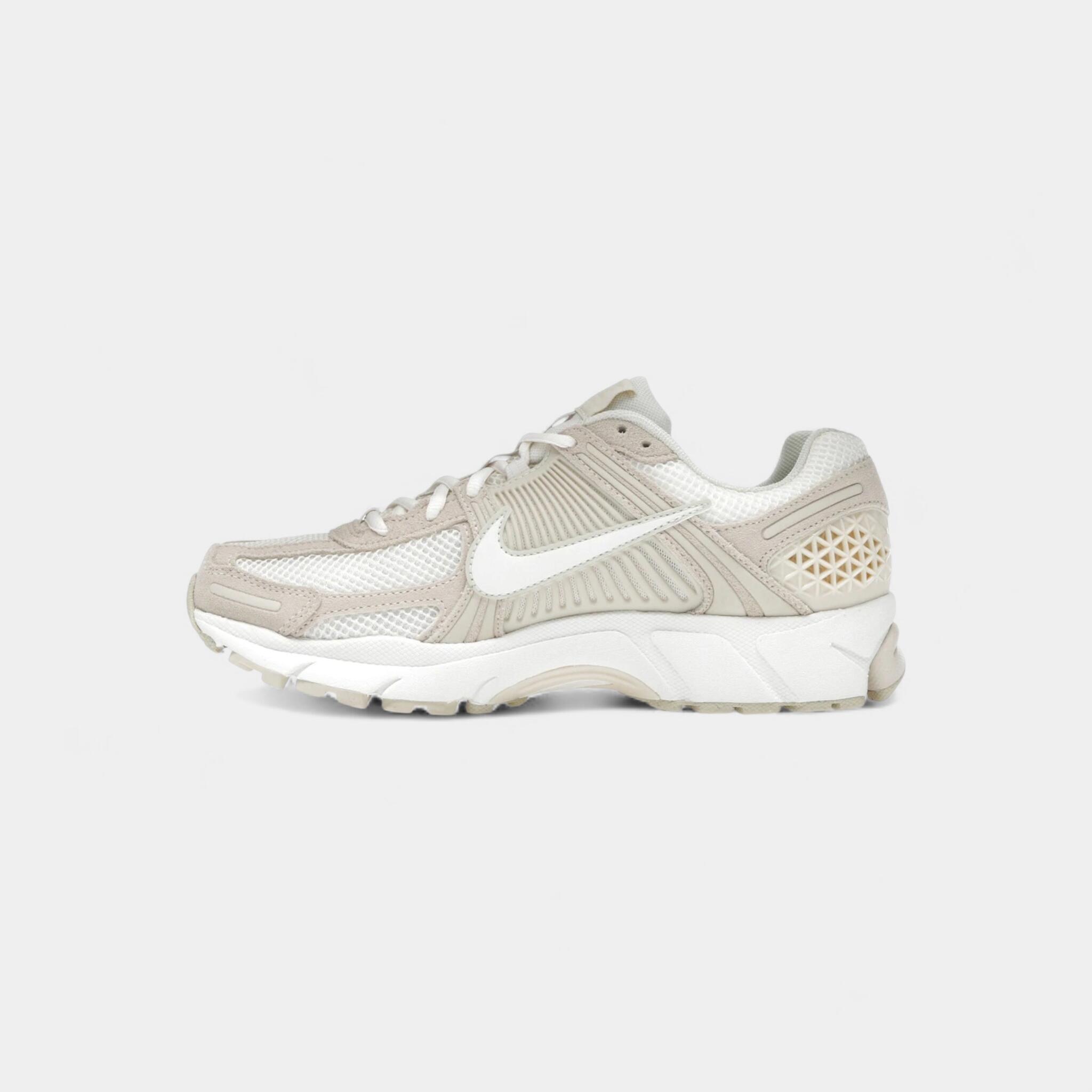 Nike Zoom Vomero 5 Beach Light Khaki (Women's) 4/5