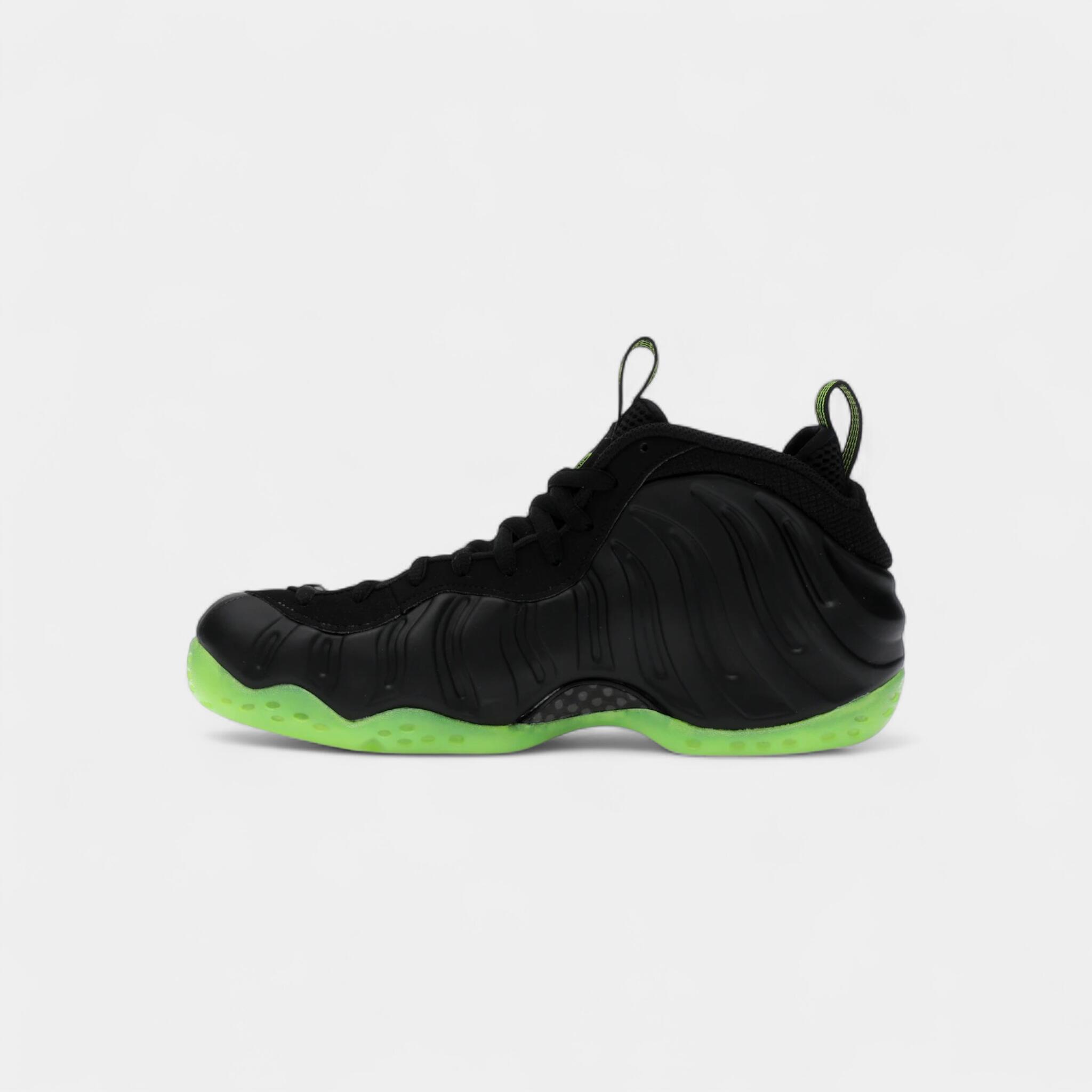Nike Air Foamposite One Black Volt 4/4