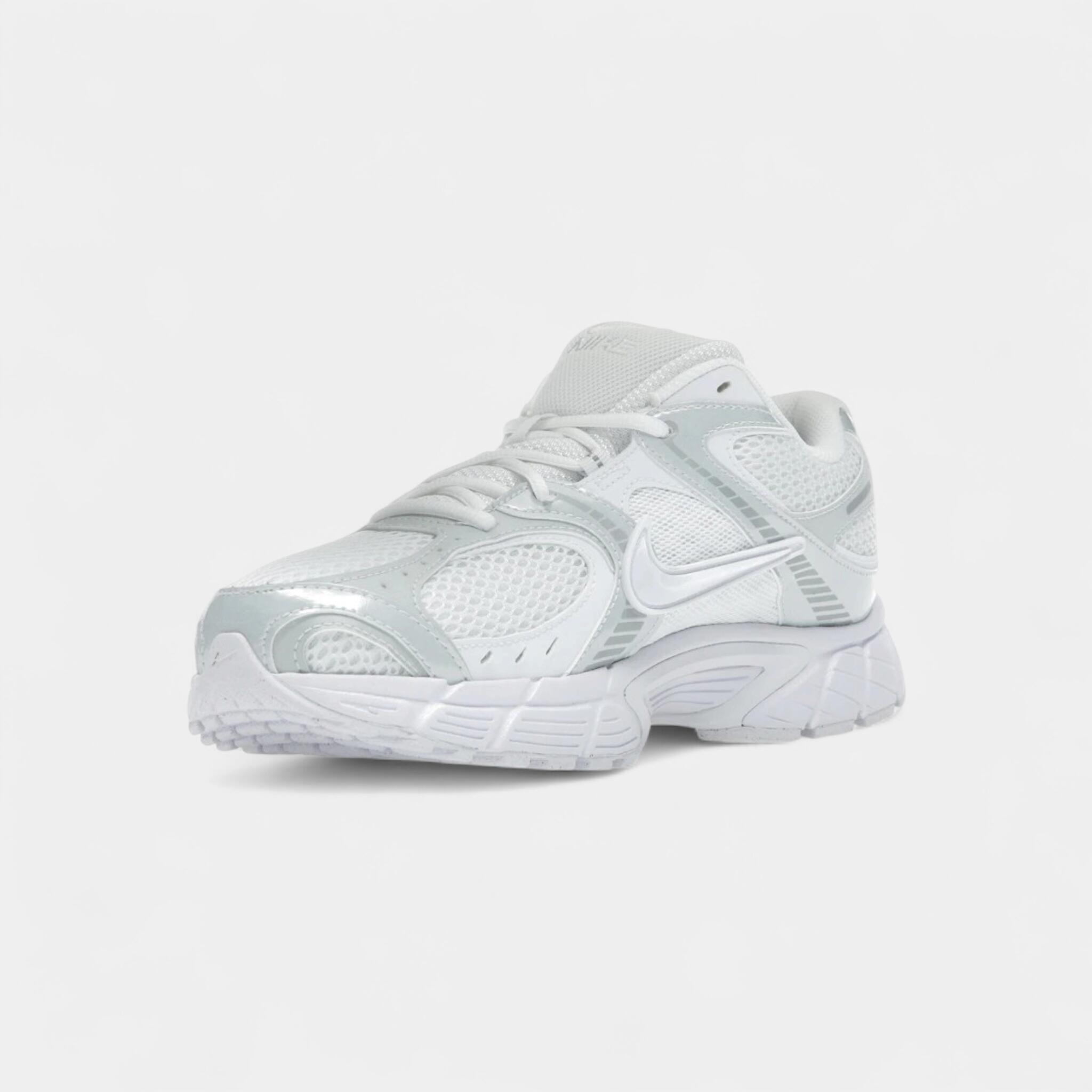 Nike V5 RNR White Black Metallic Silver 3/5