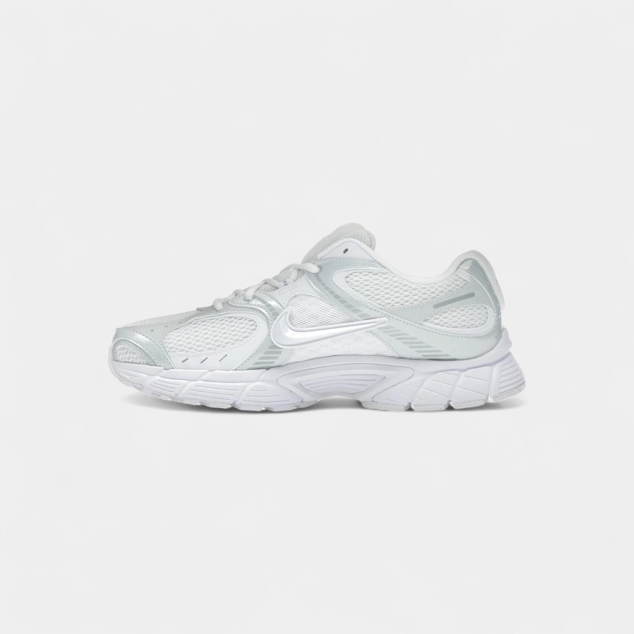 Nike V5 RNR White Black Metallic Silver 4/5