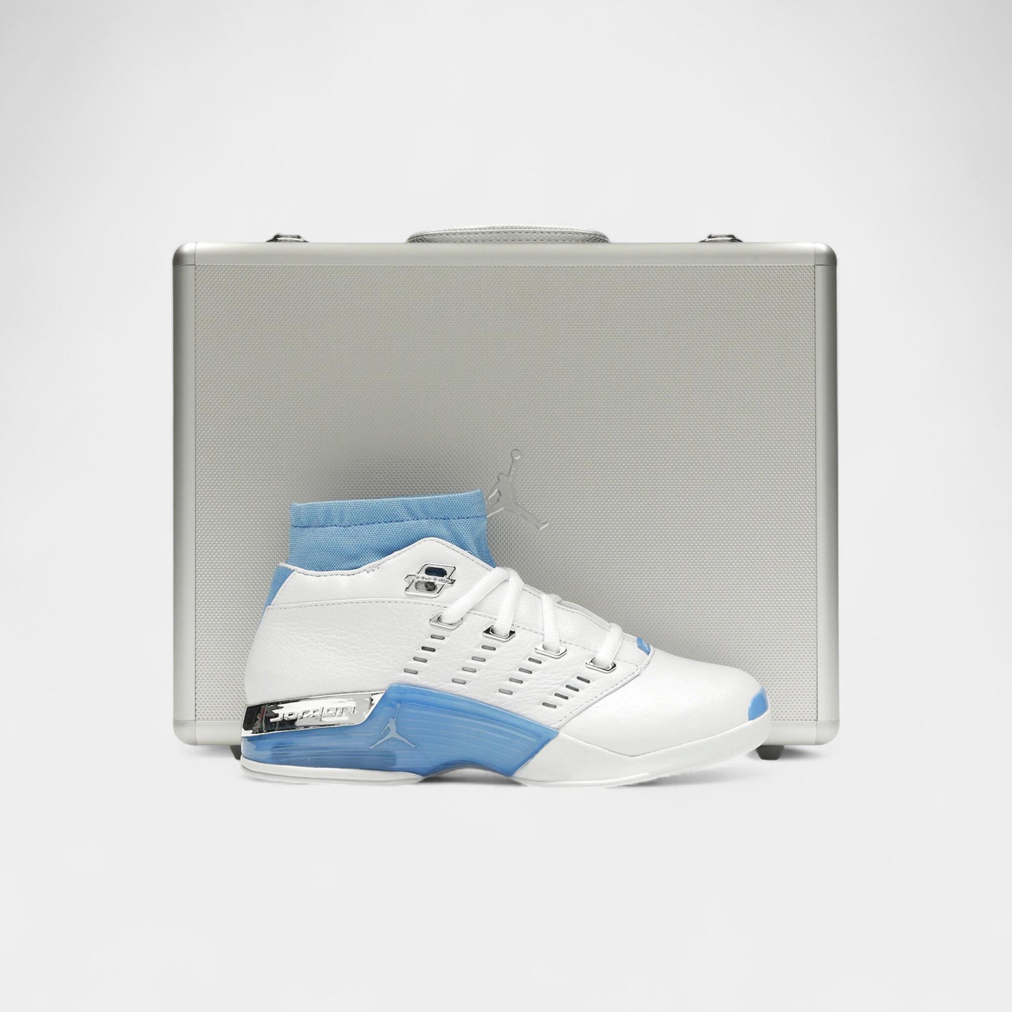 Jordan 17 Retro Low SP University Blue (2024) 3/5