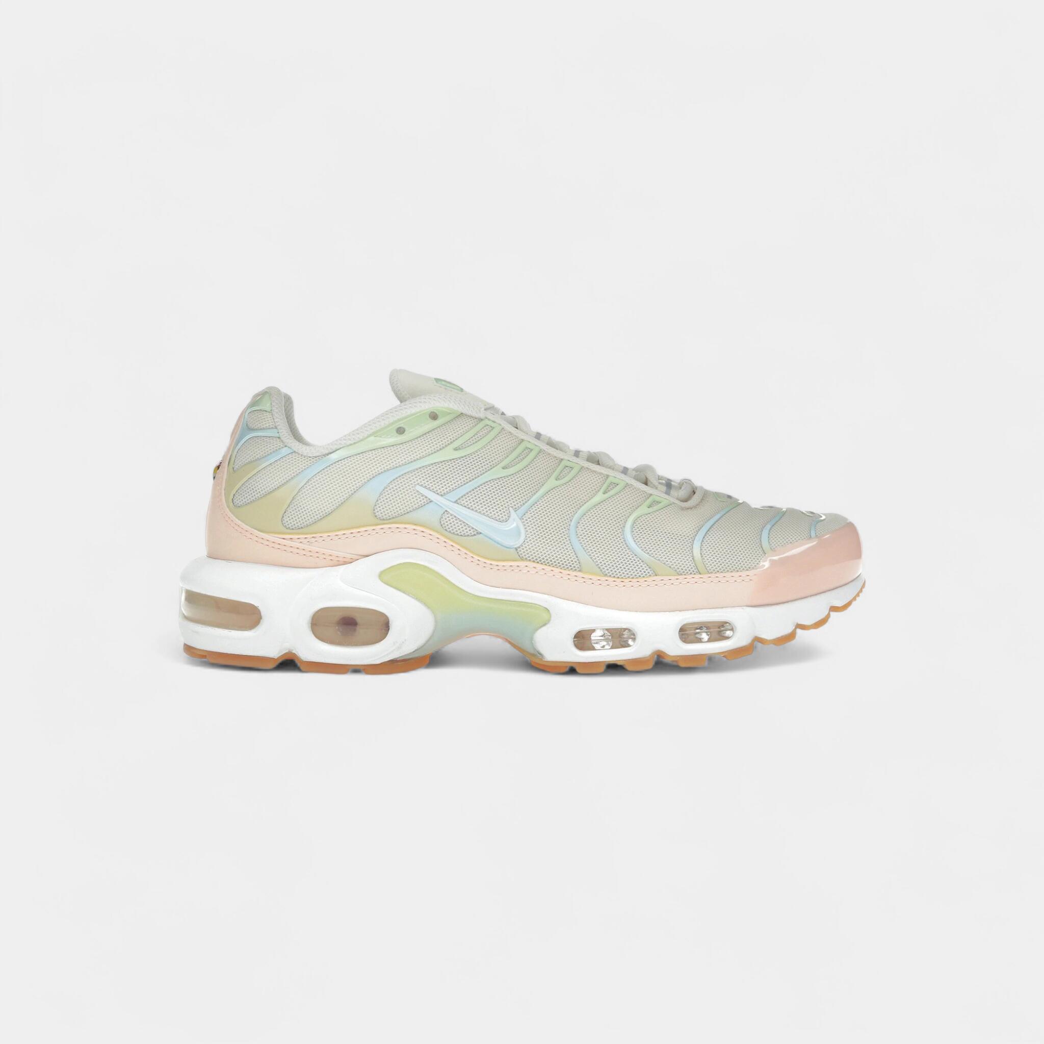 Nike Air Max Plus Crimson Tint (Women's) 1/3