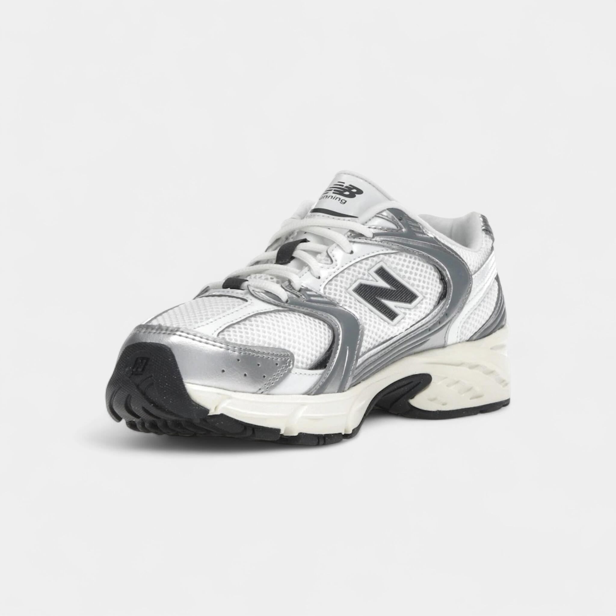 New Balance 530 Silver Metallic Black Cement 3/5