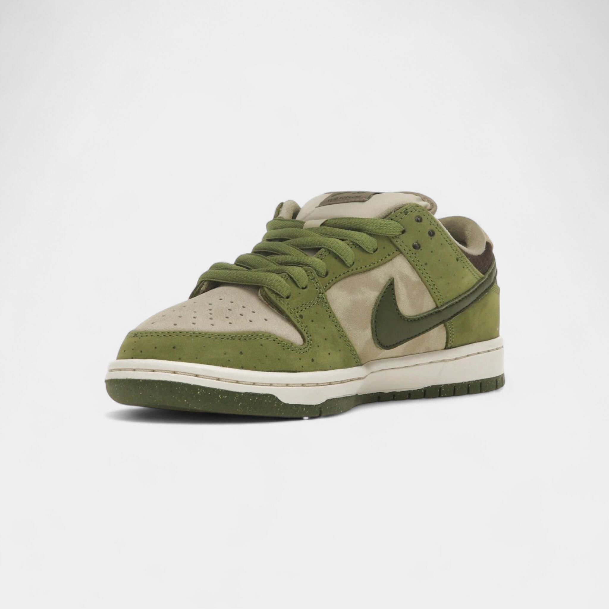 Nike SB Dunk Low Yuto Horigome Matcha 3/5