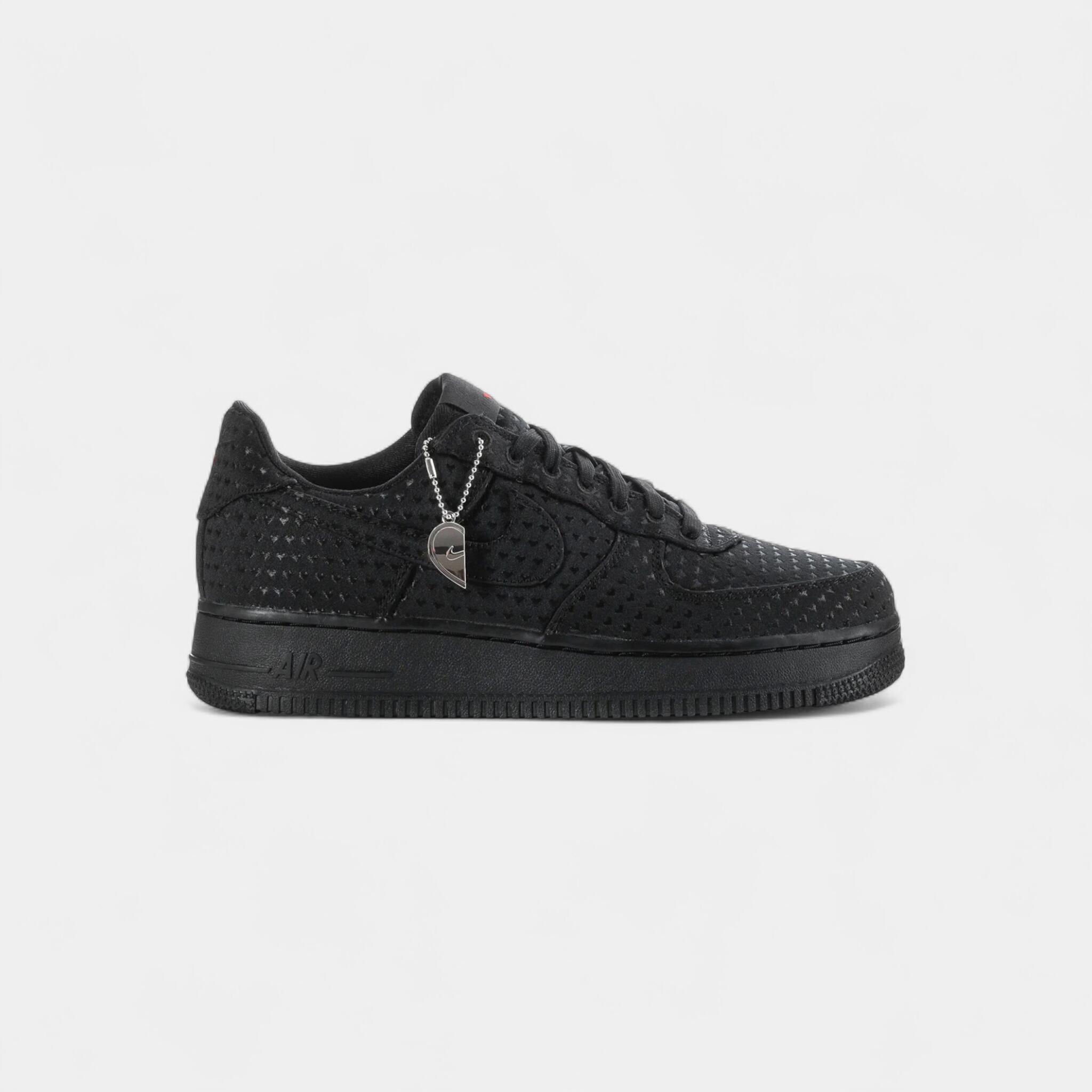 NIKE picture