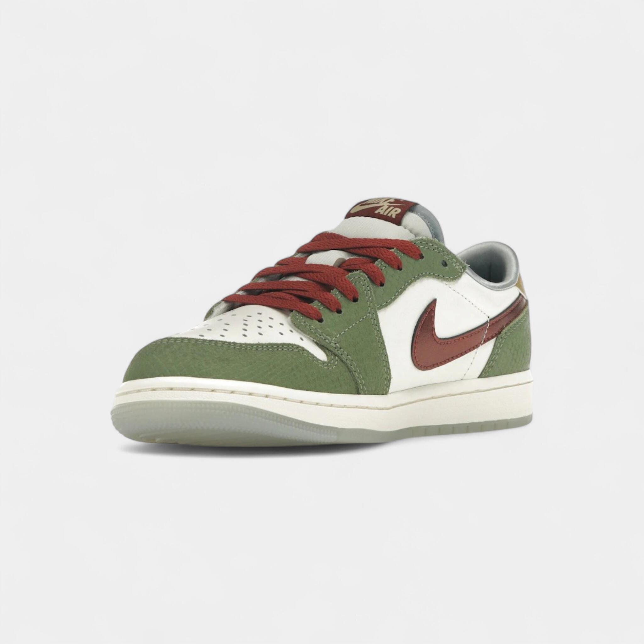 Jordan 1 Retro Low OG Year of the Dragon (2024) 3/4