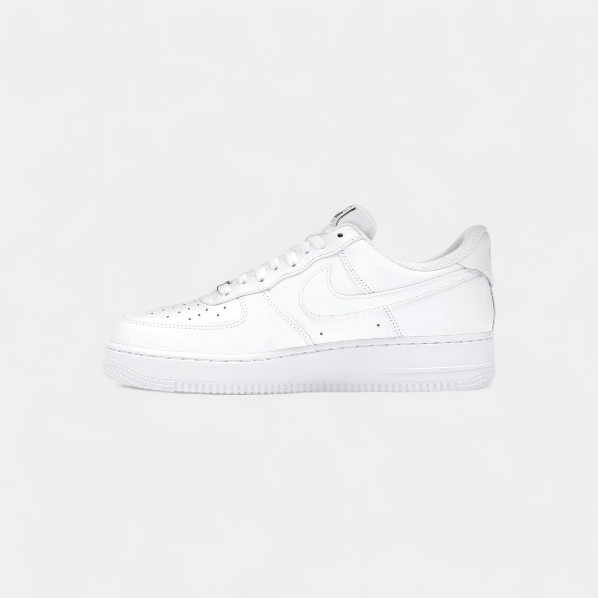 Nike Air Force 1 Low '07 Flyease Triple White (Women's) 4/5
