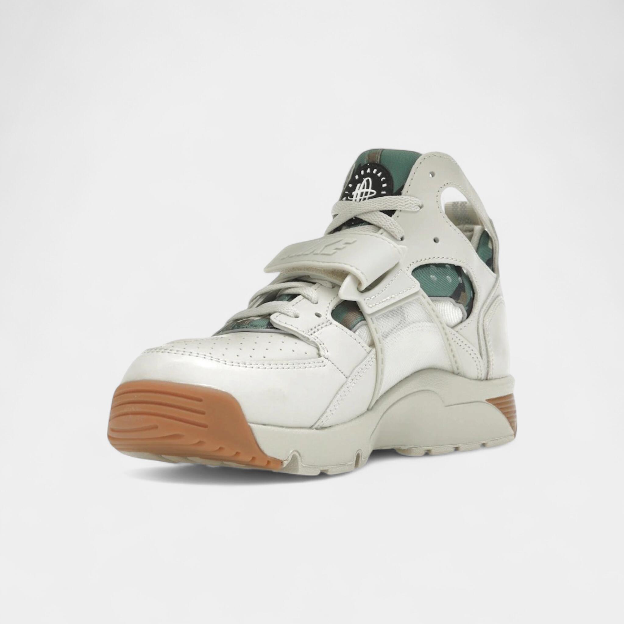 Nike Air Trainer Huarache Corteiz Light Bone 3/5
