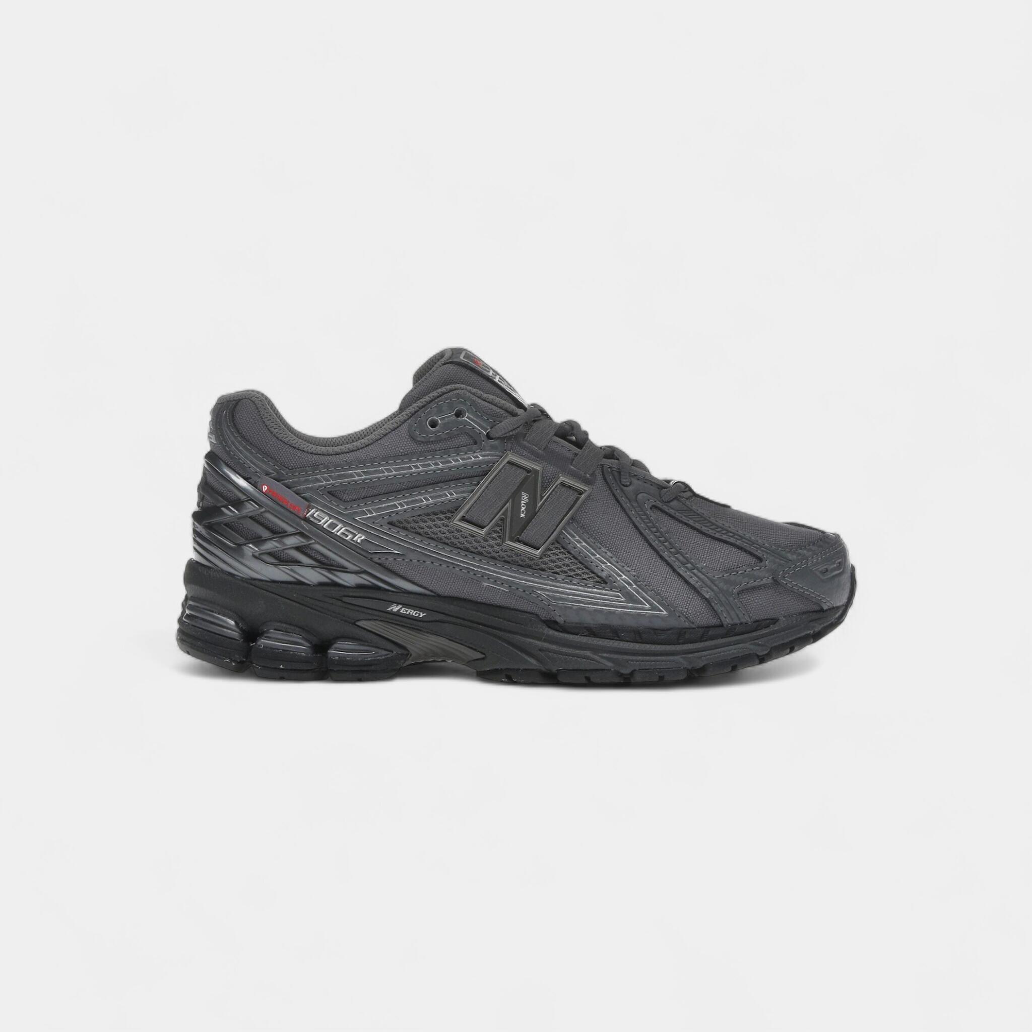 NEW BALANCE picture