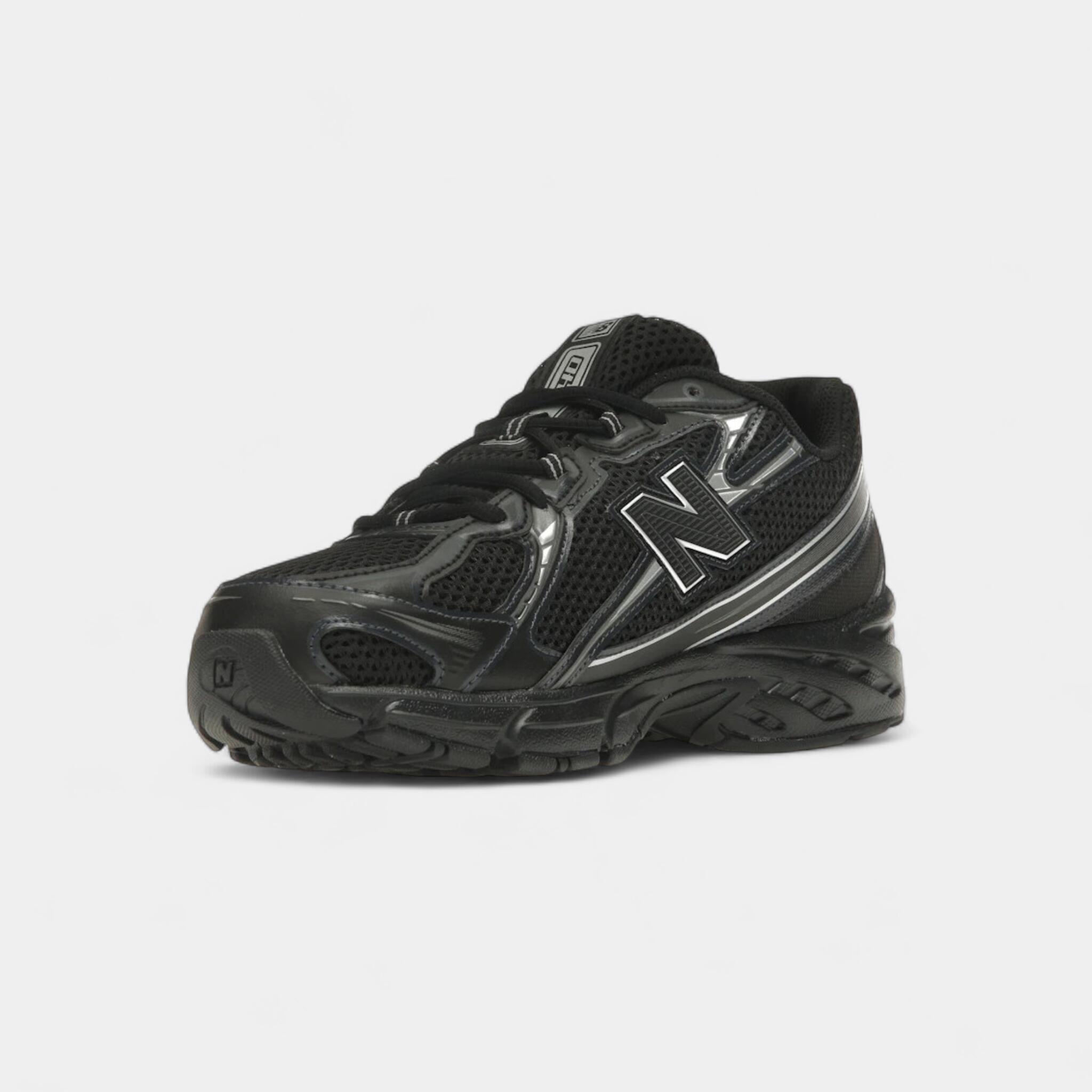 New Balance 740v2 Black Grey Silver 3/4