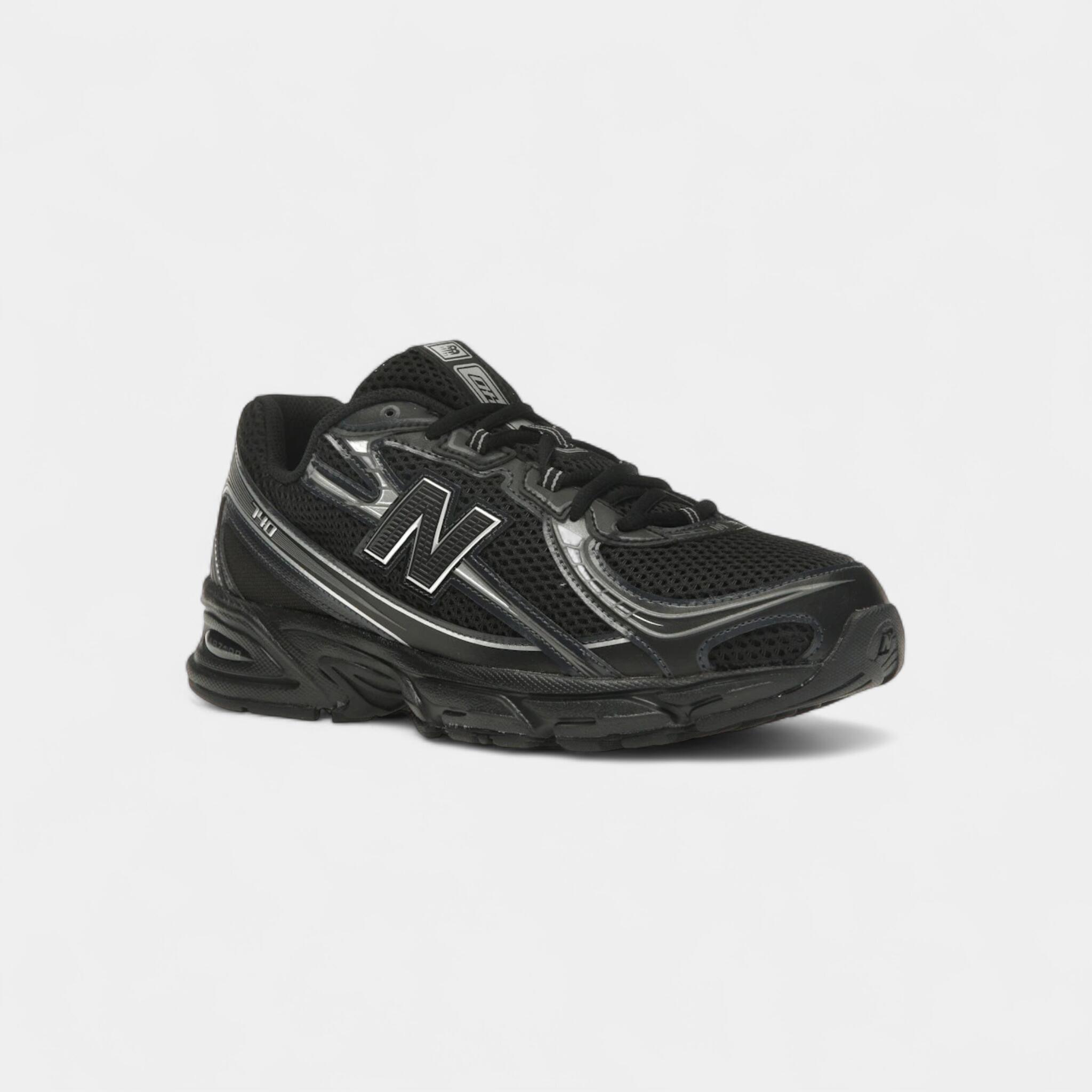 New Balance 740v2 Black Grey Silver 2/4