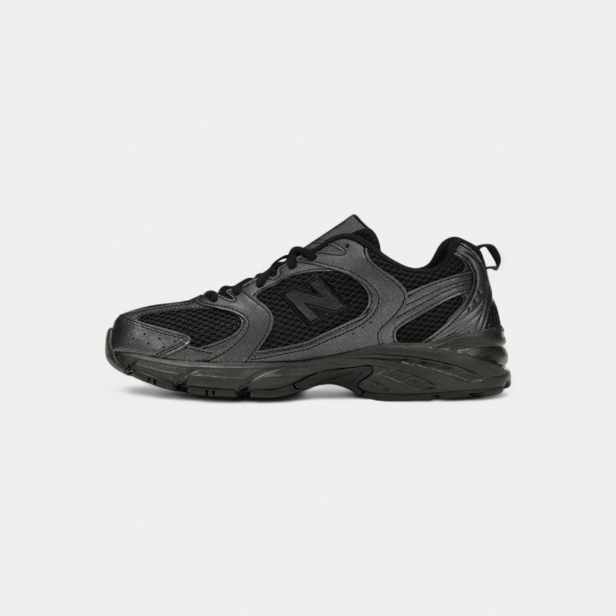 New Balance 530 Black Dark Grey 4/5