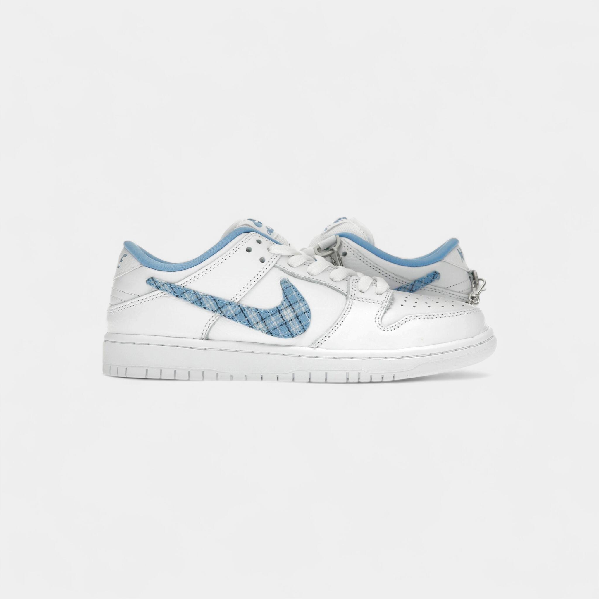 Nike SB Dunk Low Pro Nicole Hause 1/5