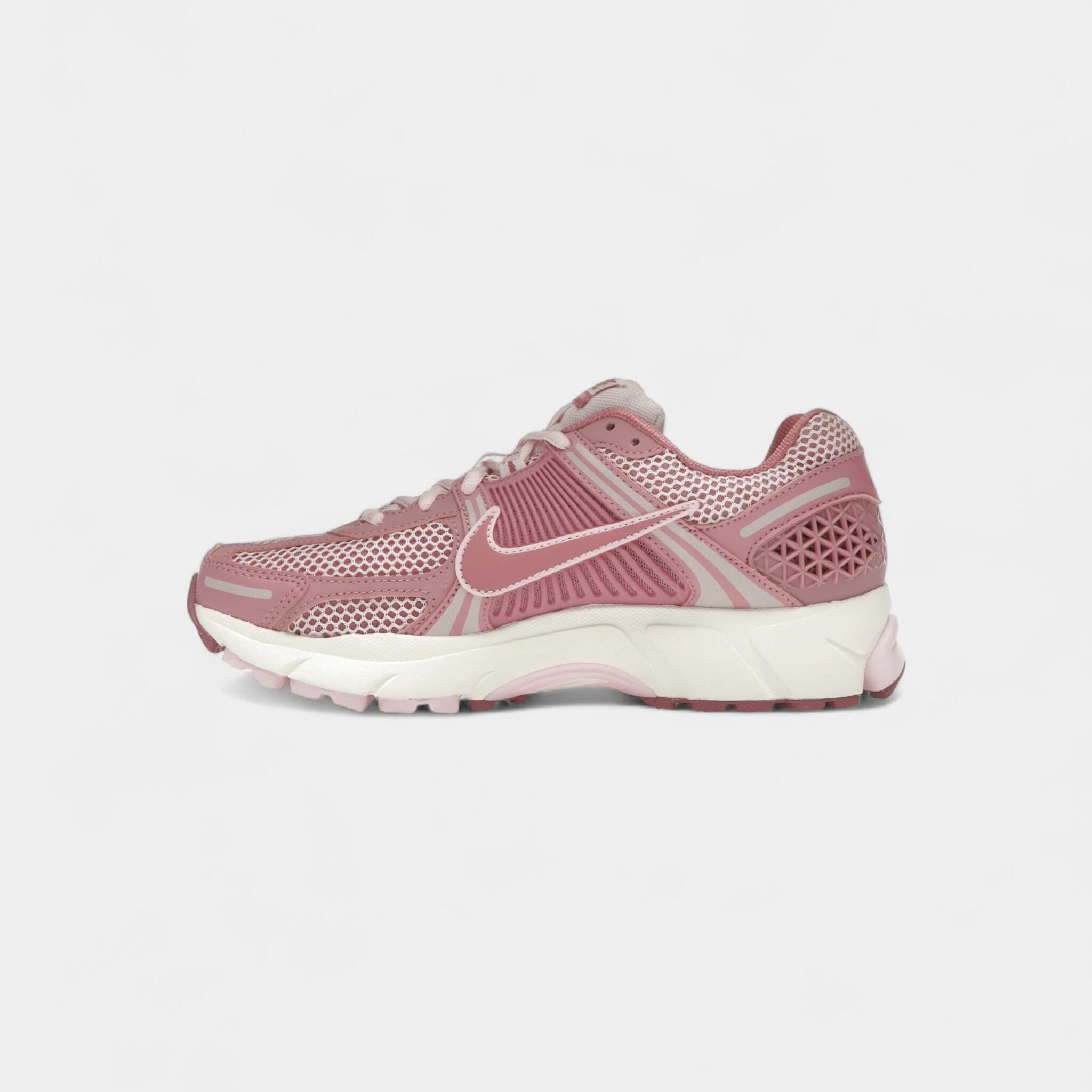 Nike Zoom Vomero 5 Elemental Pink (Women's) 4/5