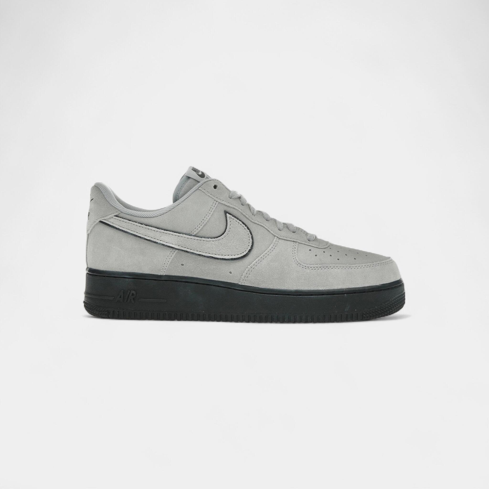 NIKE picture