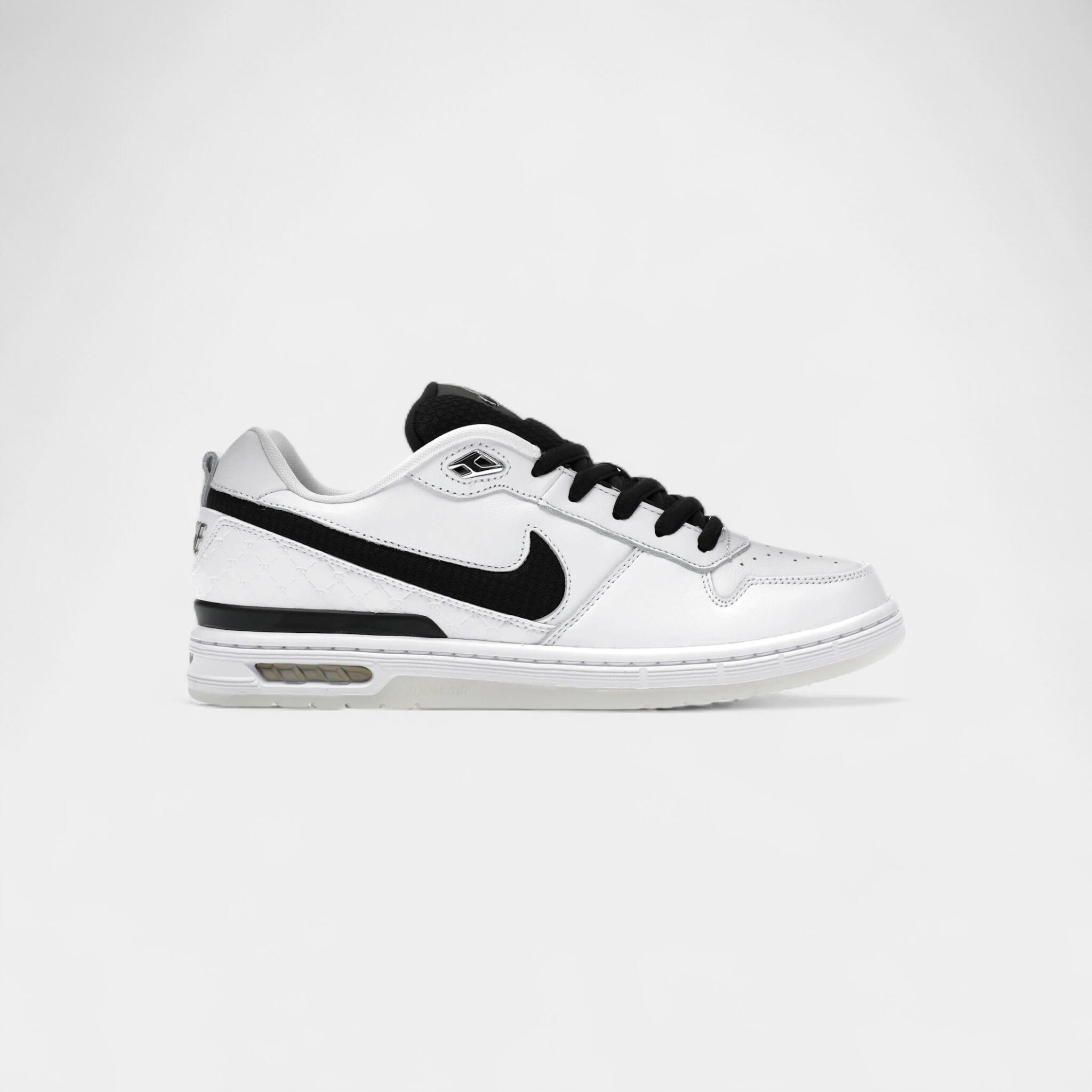 NIKE picture