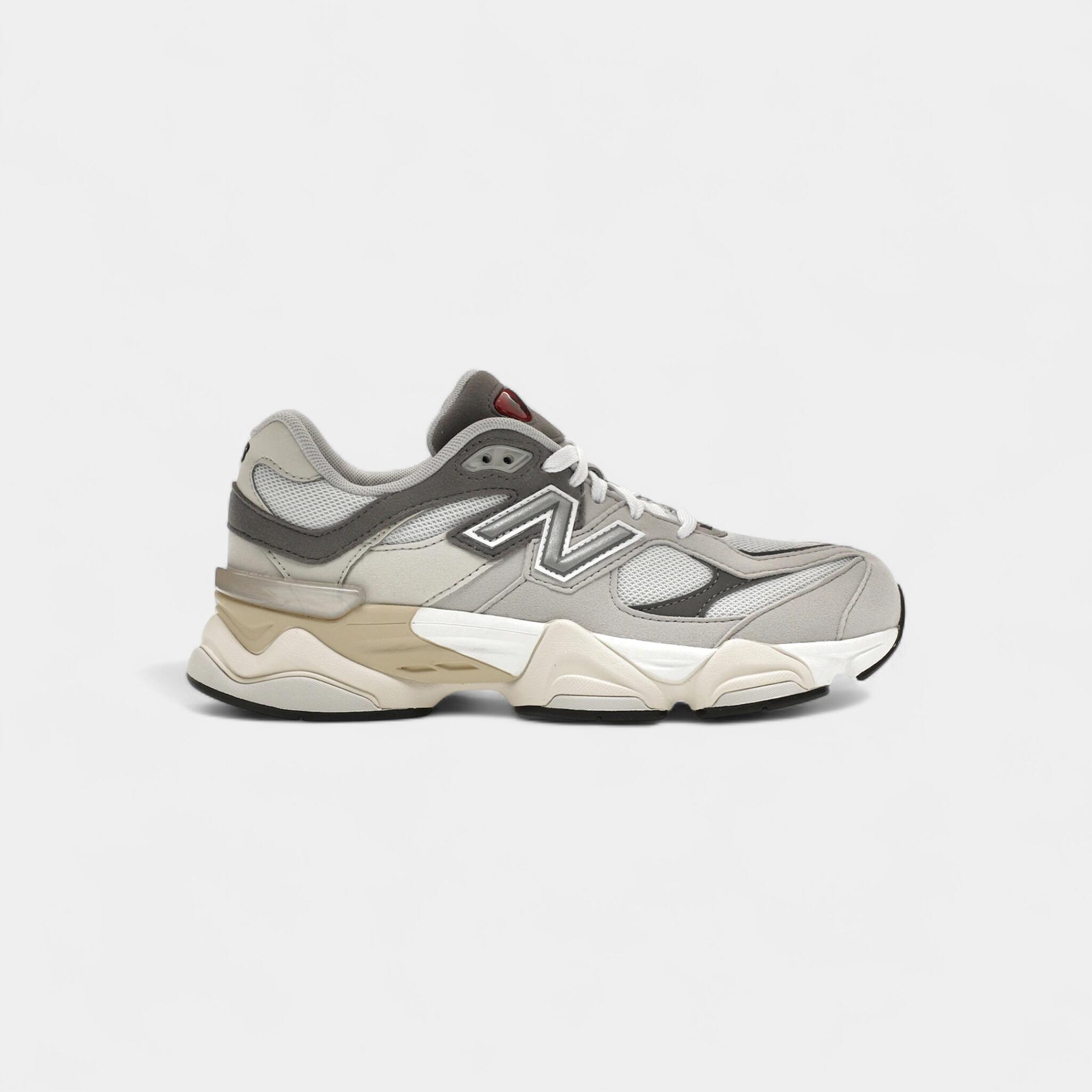NEW BALANCE picture