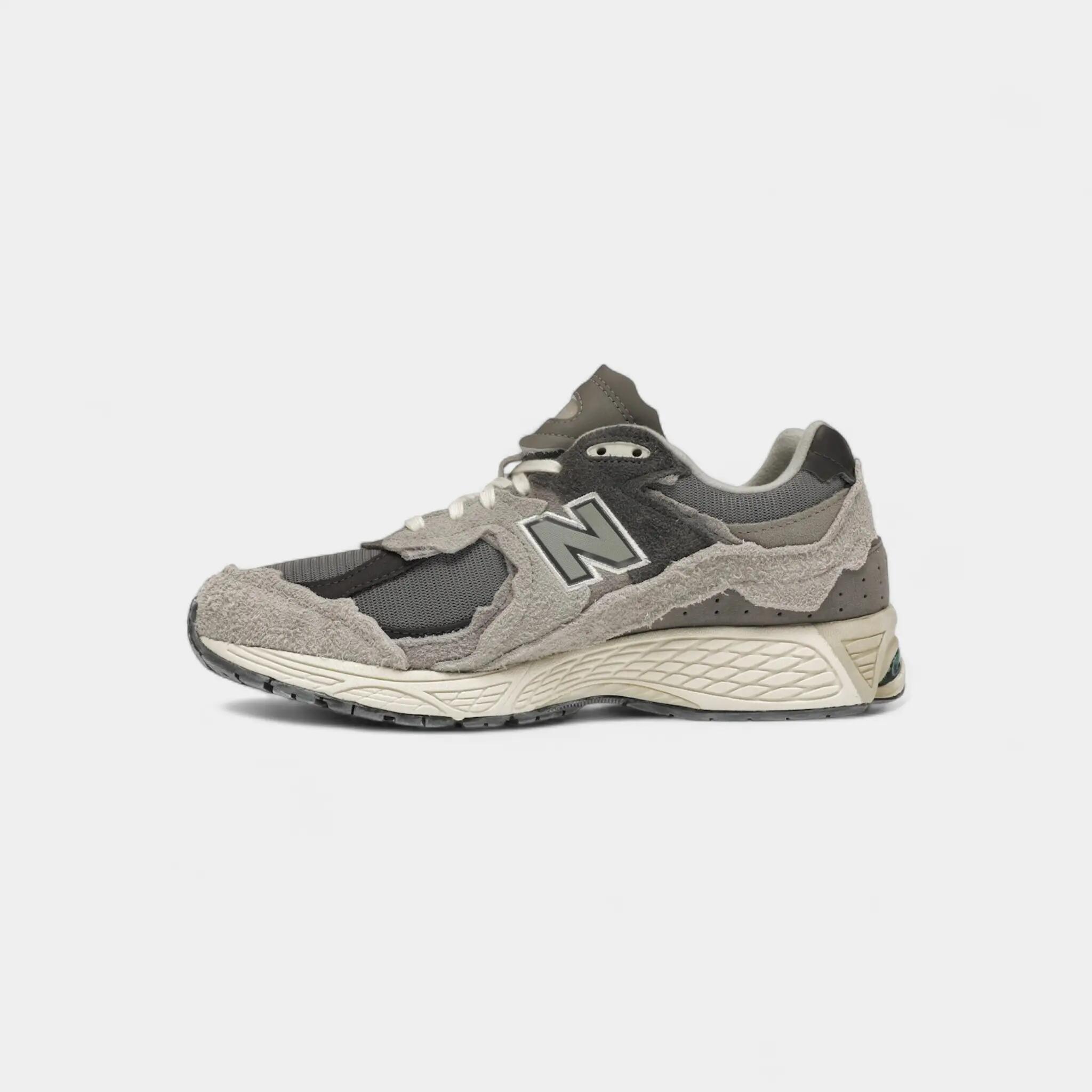 New Balance 2002R Protection Pack Rain Cloud 4/5
