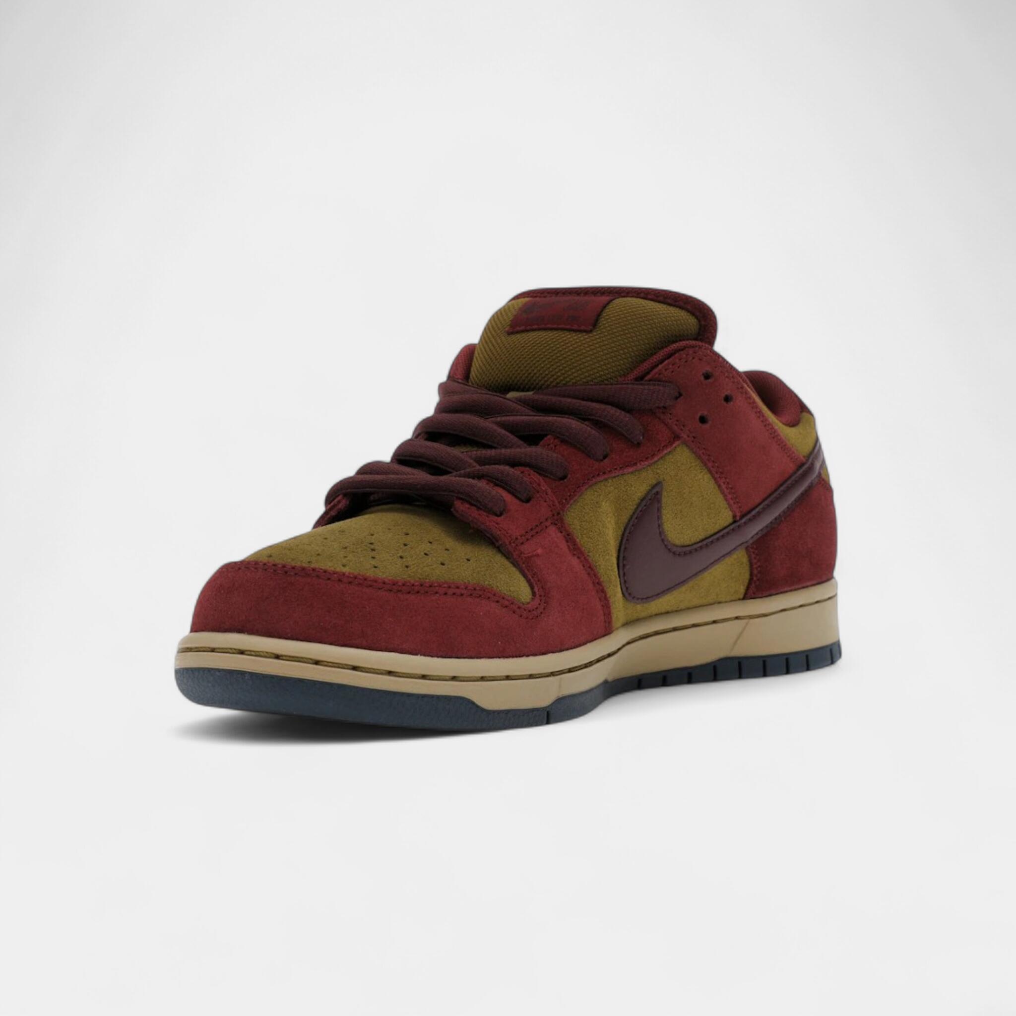 Nike SB Dunk Low Dark Team Red Olive Flak 3/5