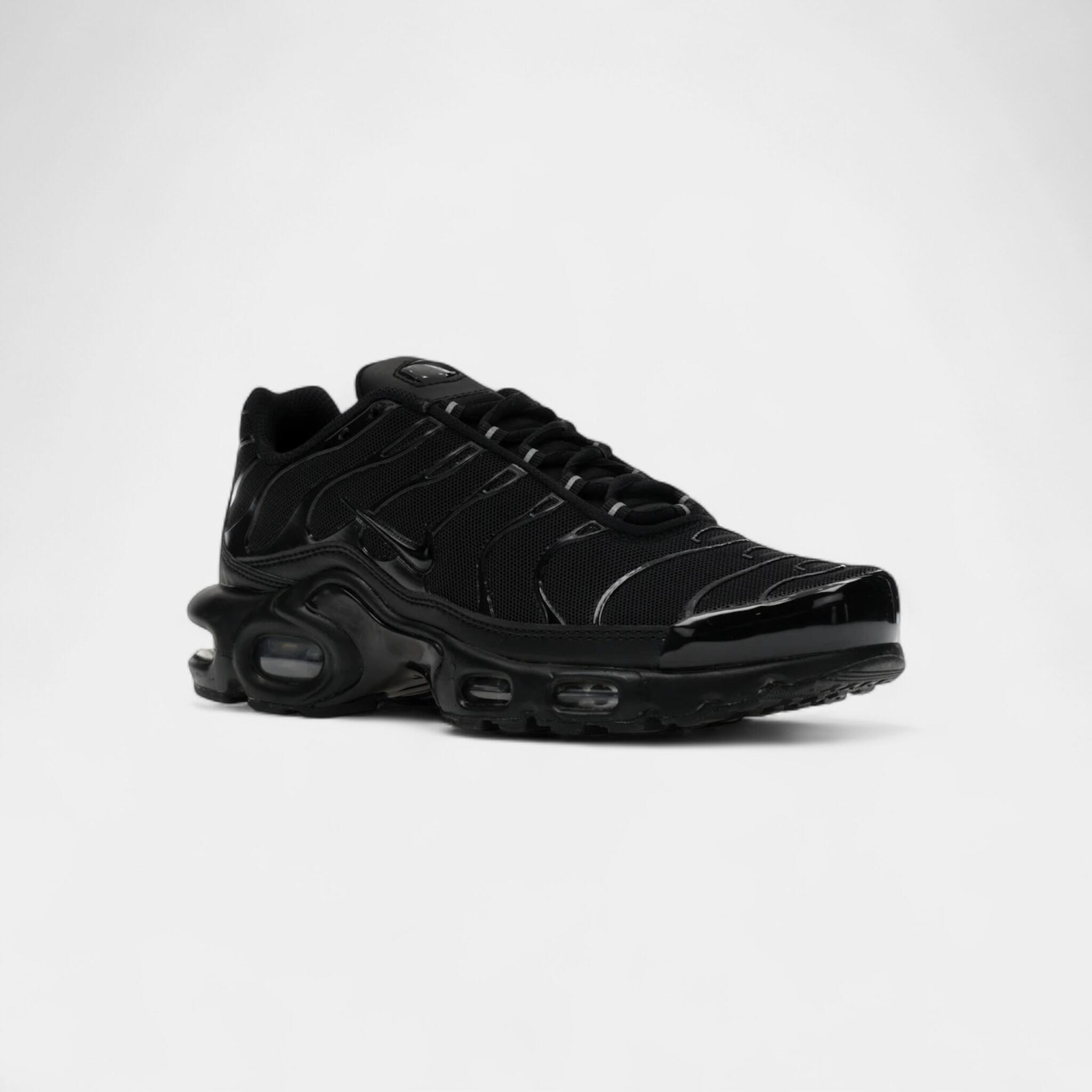Nike Air Max Plus Triple Black (Women's) 2/4